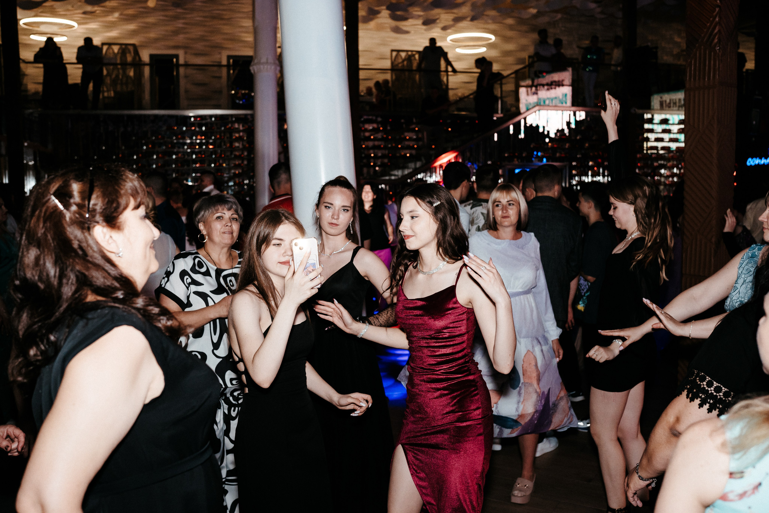 Выпускной «Ribiza». Свадебный фотограф в Симферополе