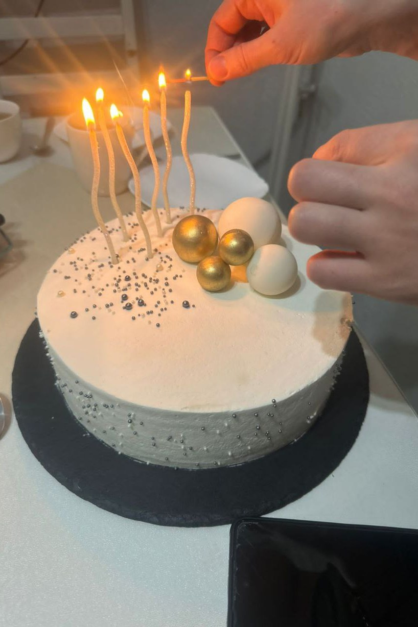 AI фотографии и обработка снимков — ИИ фотографии от фотографа. Фотограф Василий Жуков | Портретная и бизнес-съемка в Москве под ключ