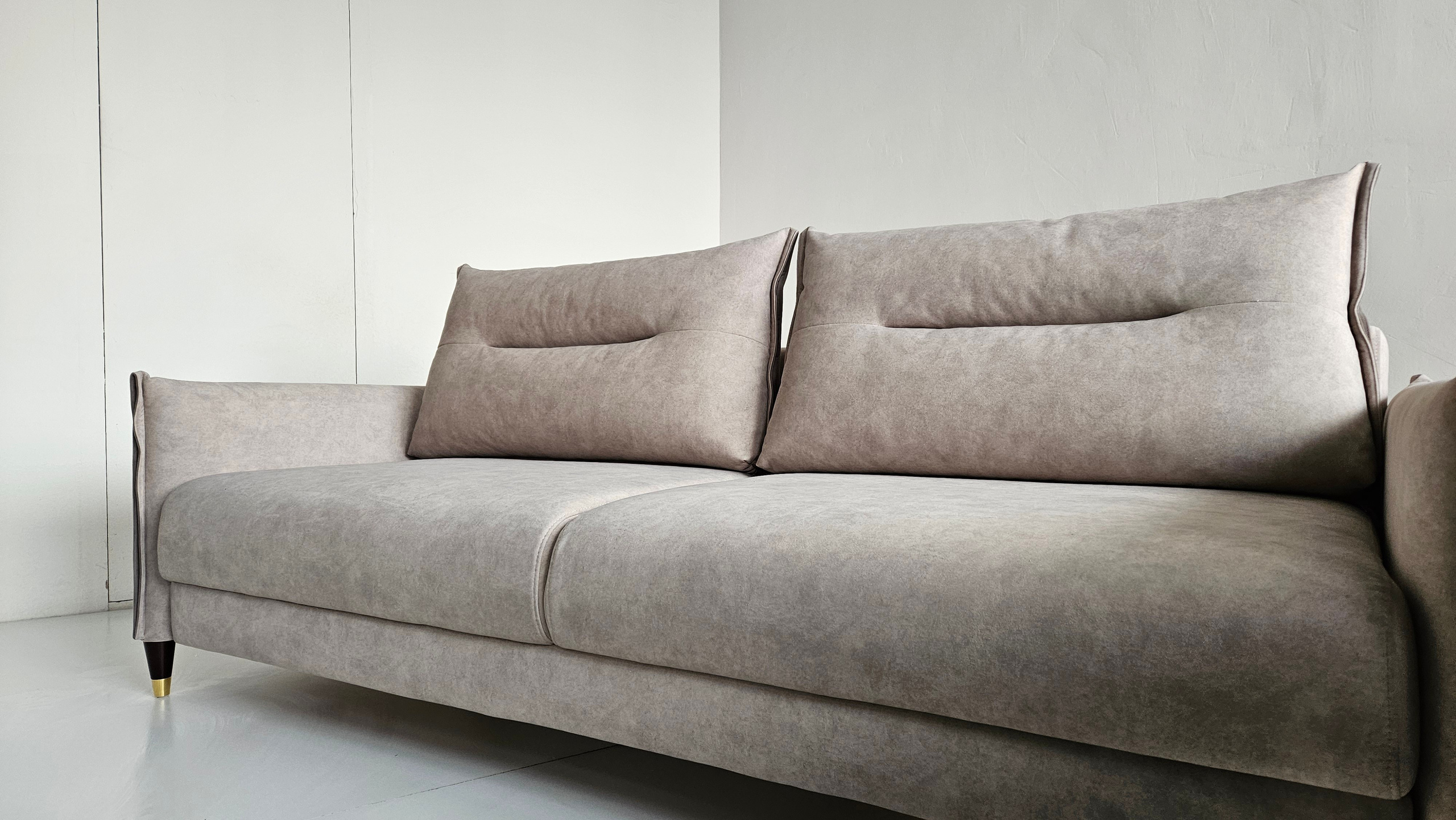 Диван на заказ Изготовление мягкой мебели. Студия интерьерных решений SUNHOUSE. Натяжные потолки, шторы, текстиль