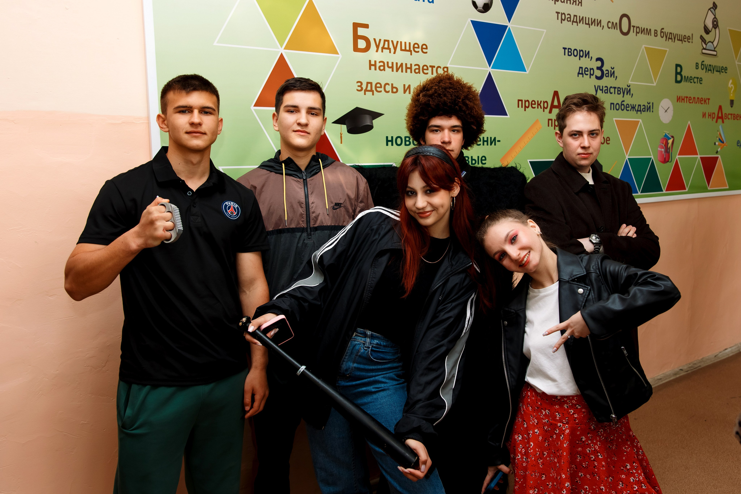 11 класс день не послушания в школе. Фотограф Любовь Корниенко, Примоский край