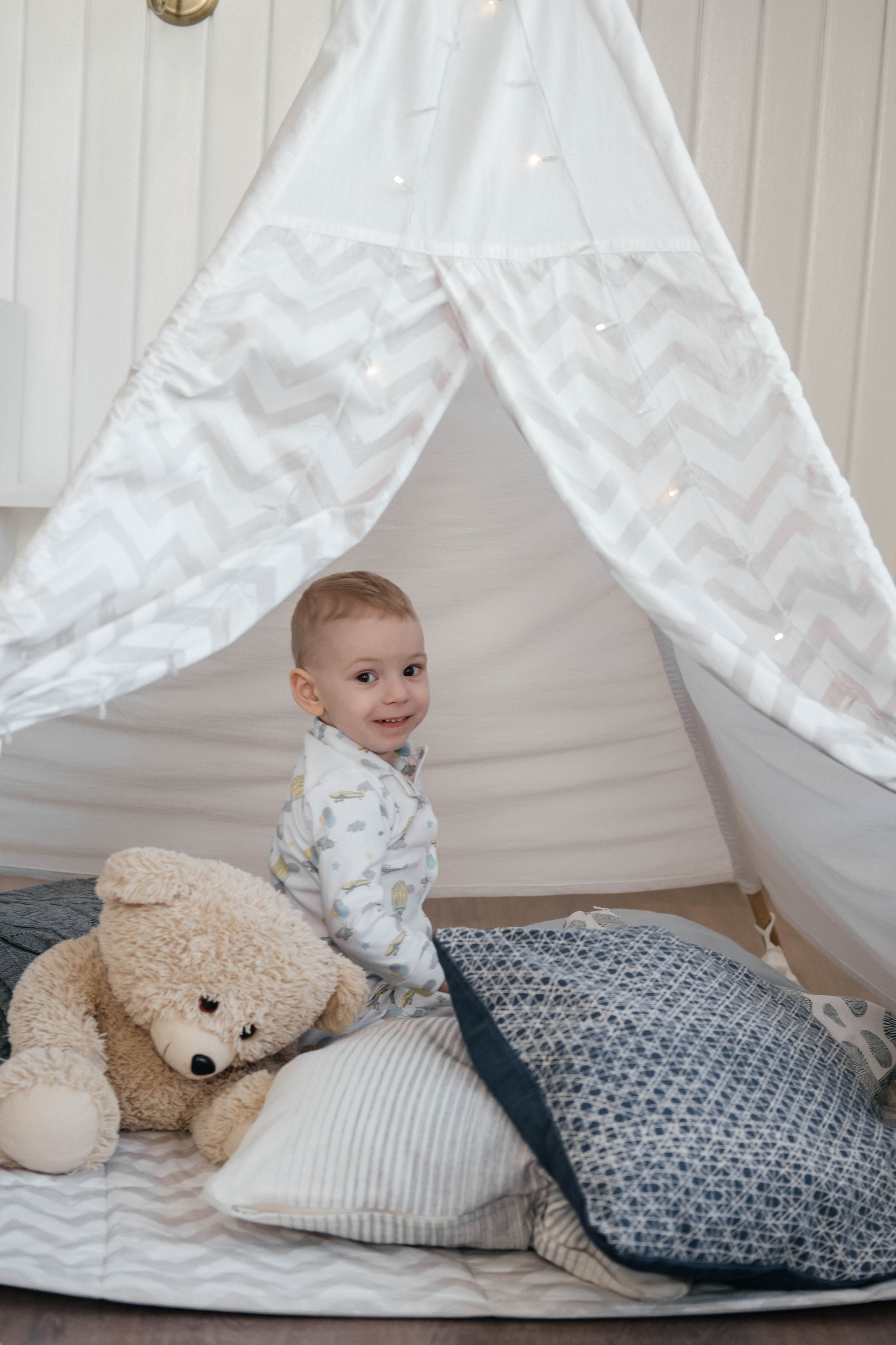 Кристина и Арсений. Фотограф Троицк Челябинская область Анастасия Штаер