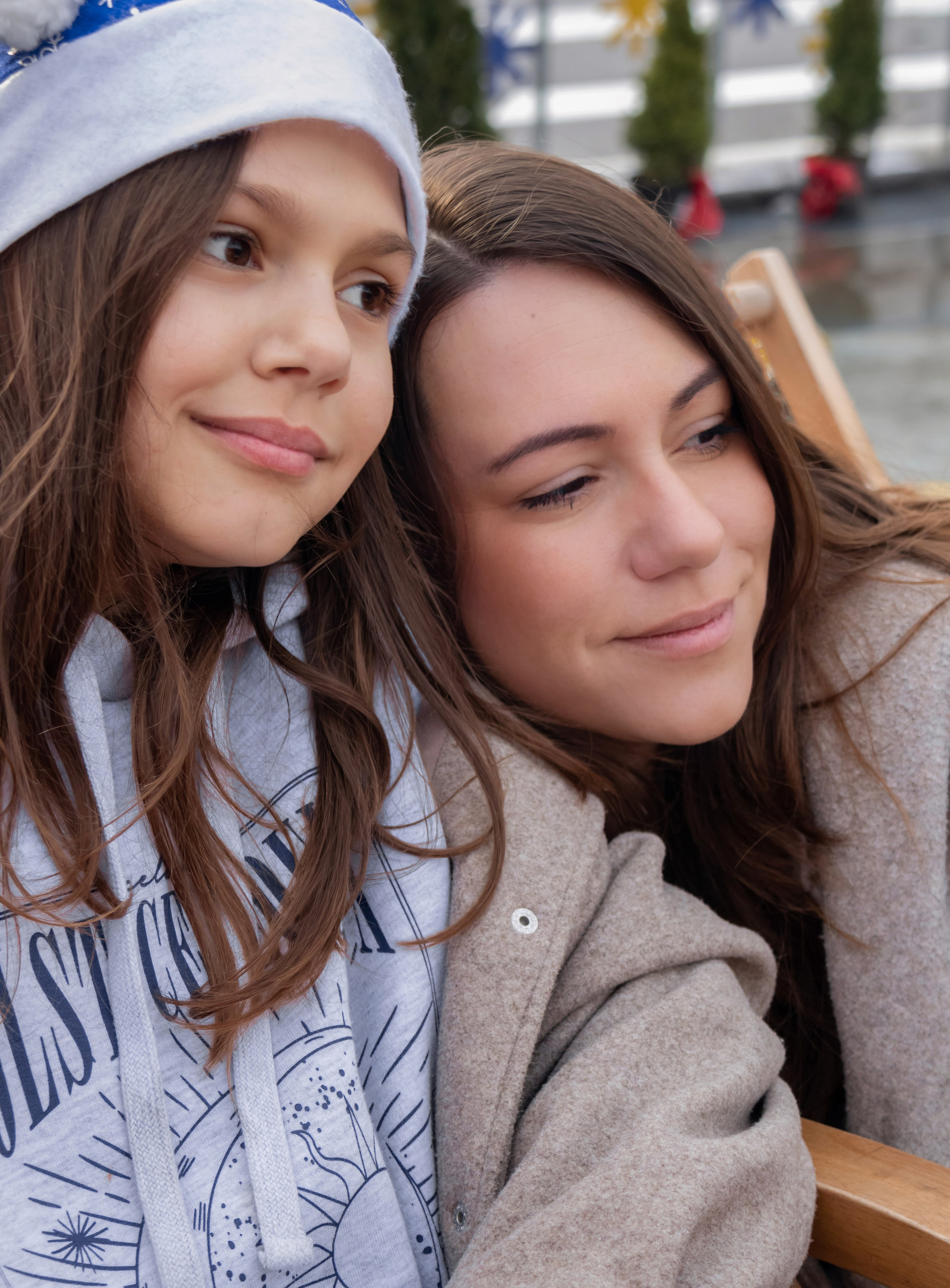 New year photosession for kids and friends. Portrait photographer in Tivat Montenegro Katerina Kirsanova