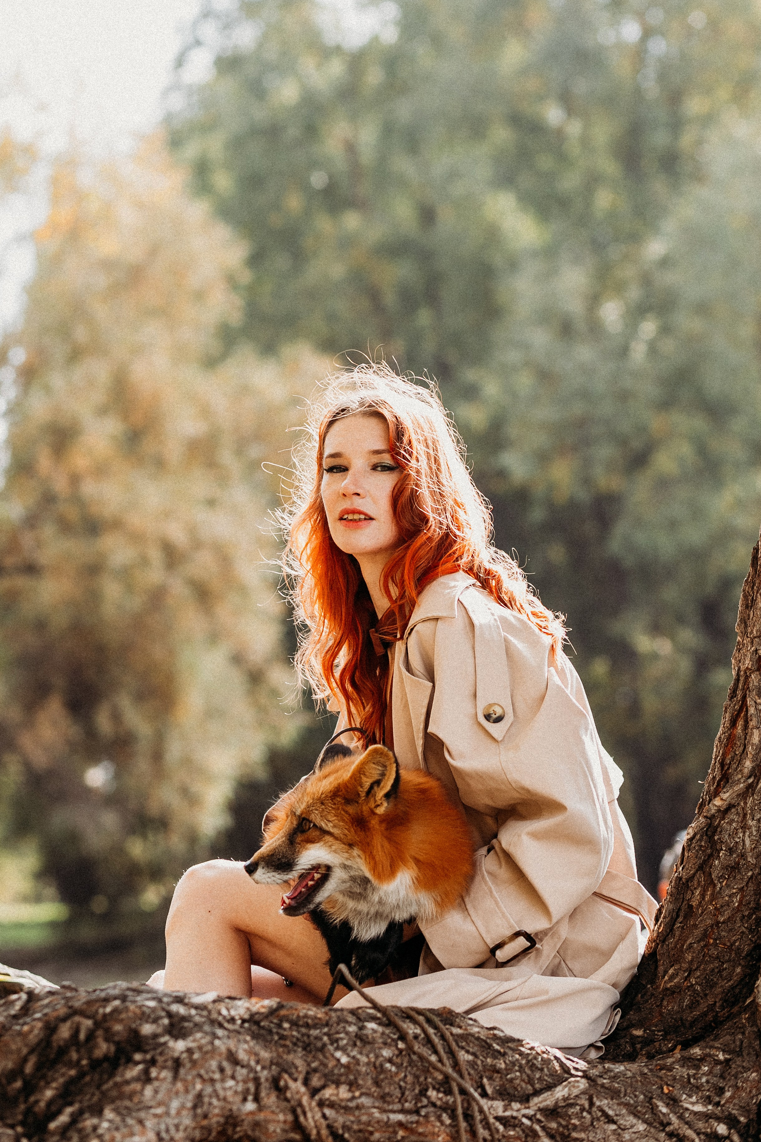 С лисом на берегу. Фотограф в  г. Новосибирск