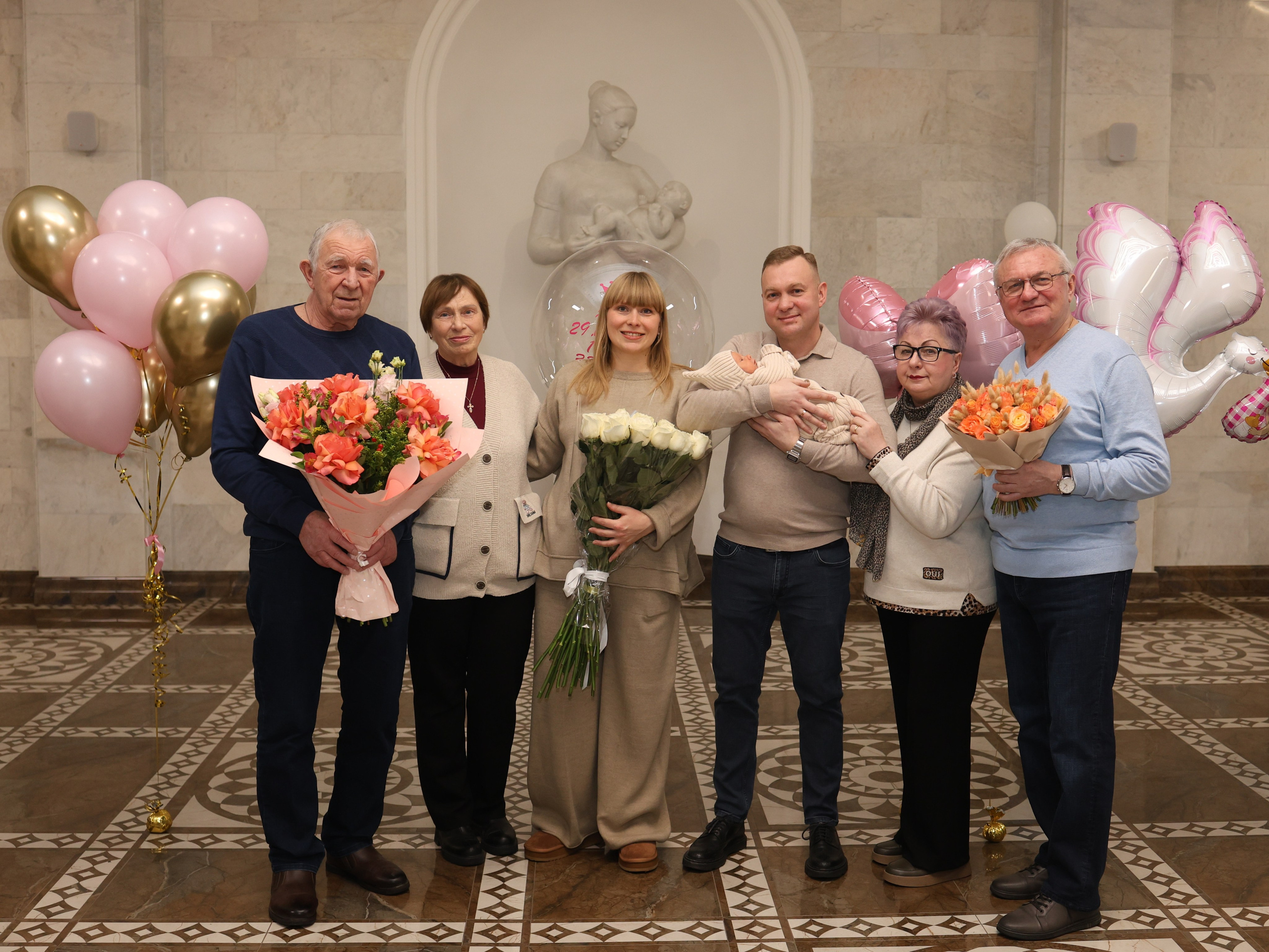 Выписка из роддома. Фотограф на крещение Москва