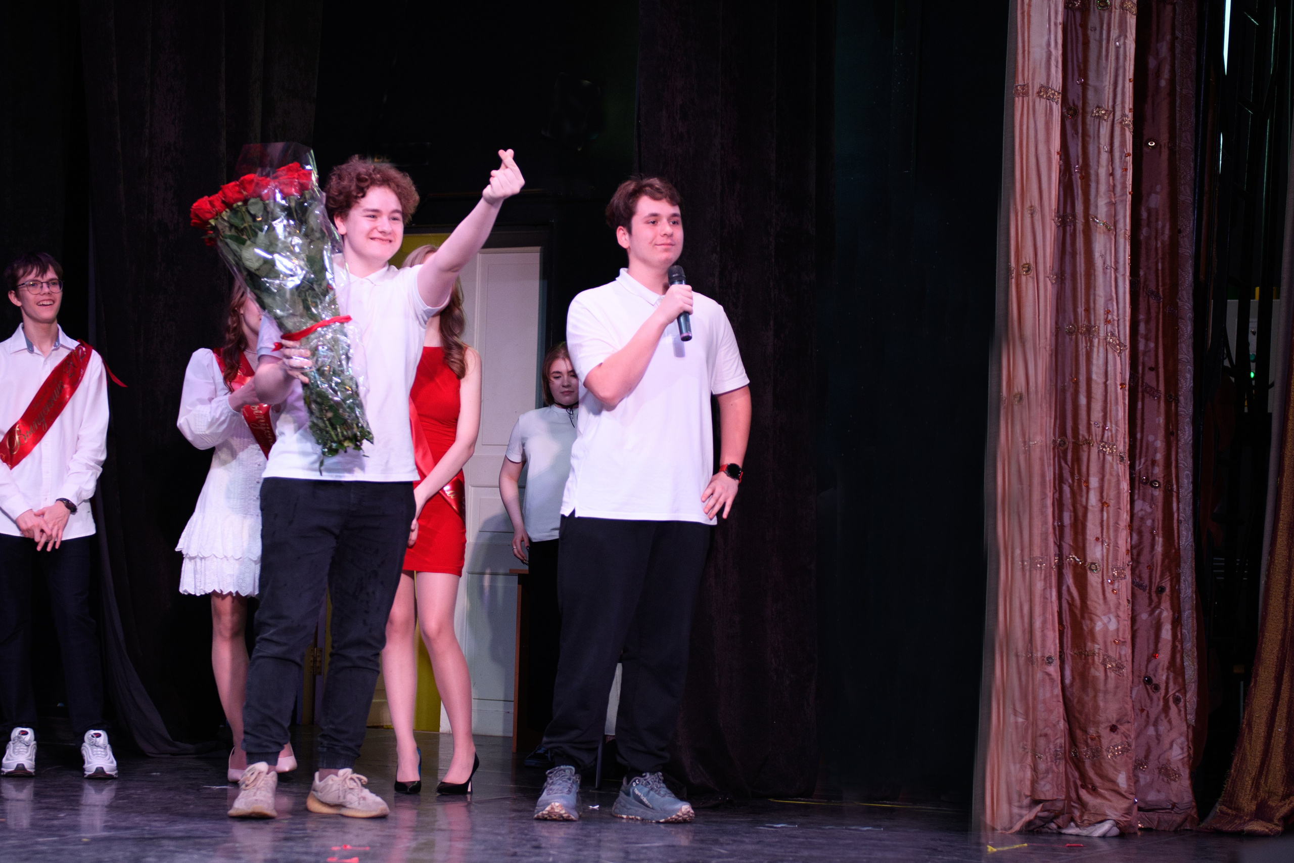 Фотосъёмка торжественного вечера выпускников. Организация и проведение фотосъемок в Санкт-Петербурге. Фотограф Смирягин Илья