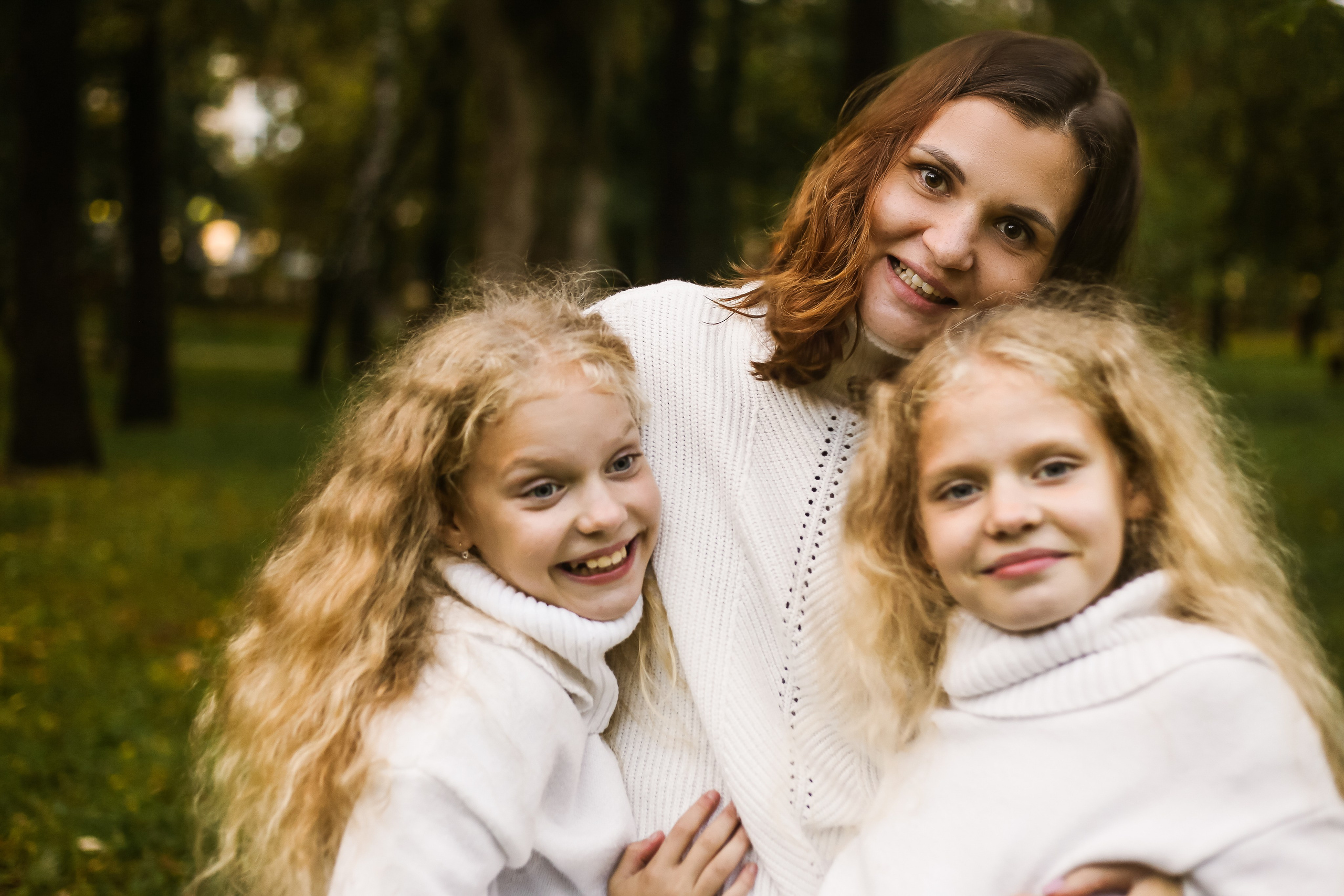 Отражаясь в сестре. Семейный и детский фотограф в Перми Ольга Кошелева