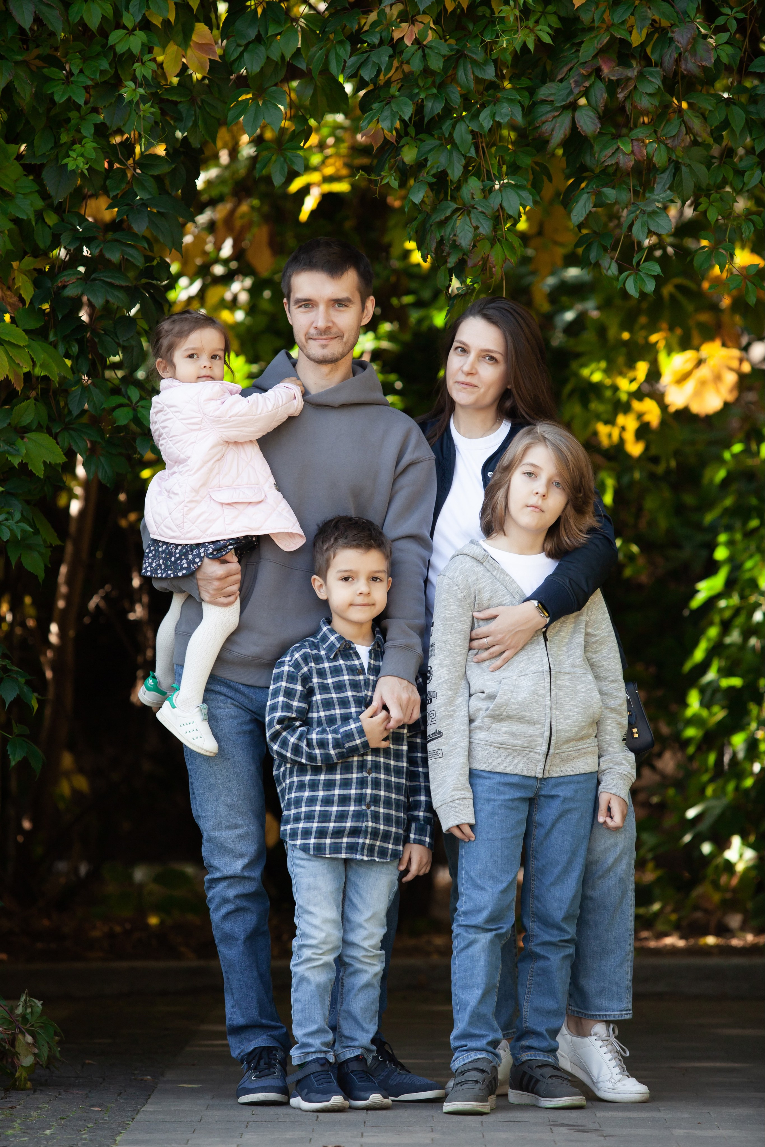 Семейная фотосъемка в саду Баумана. Фотографы в Москве Светлана Устинова и Сергей Грачев
