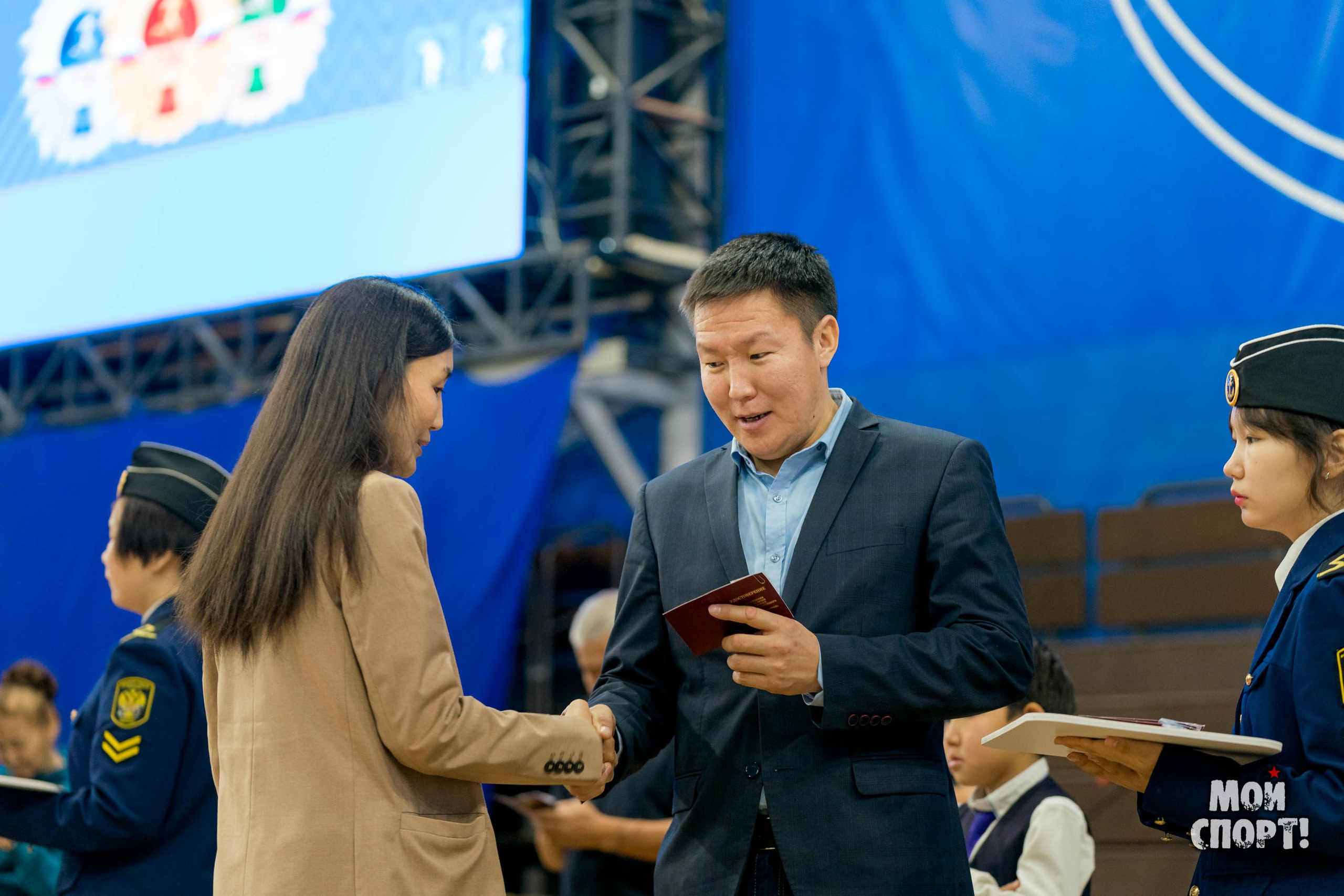 Торжественная церемония вручения знаков отличия «ГТО». Студия «Мой Спорт!» — все о спорте в Якутии