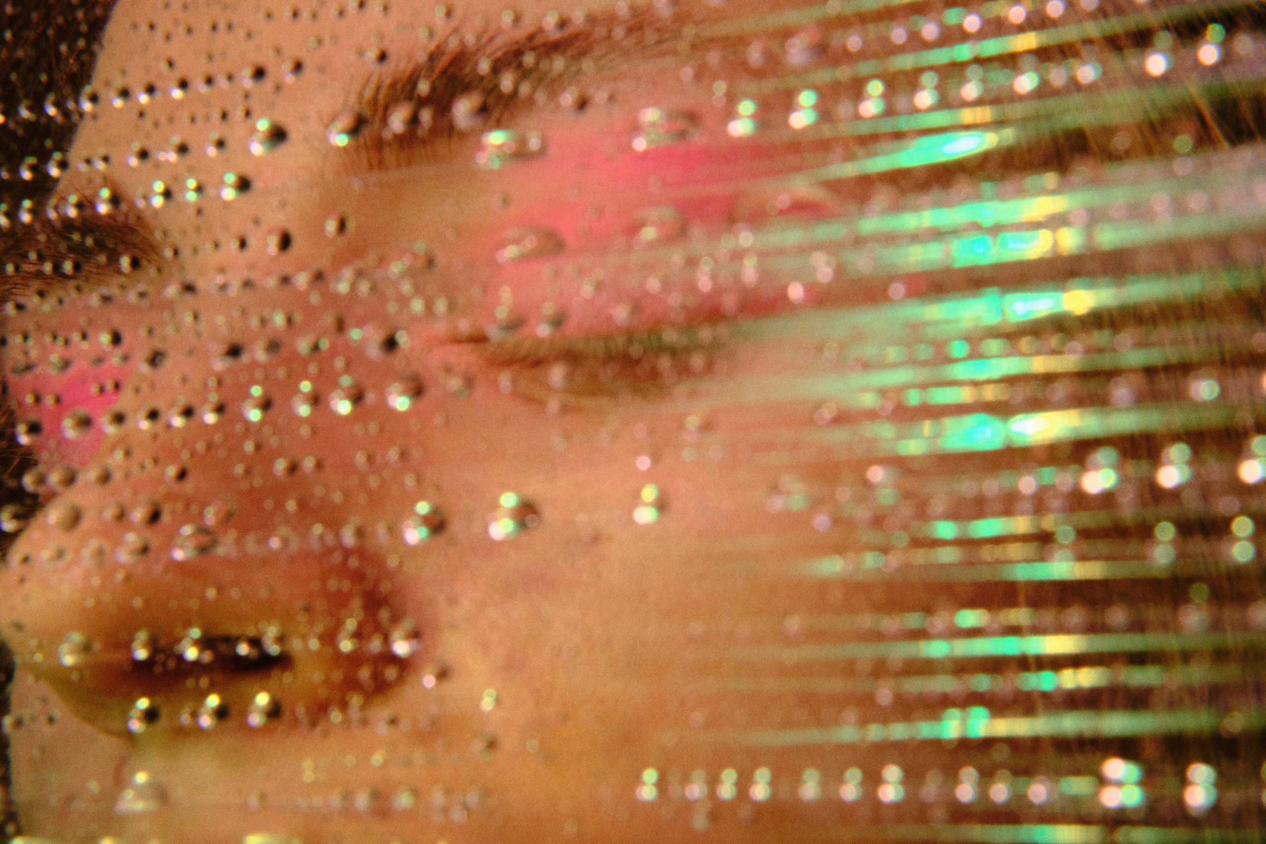 Серия фото — человек застрявший в иллюзиях. Фотограф Акишкин Кирилл. Фотопродакшн, видеопродакшн, снять рекламу. Москва