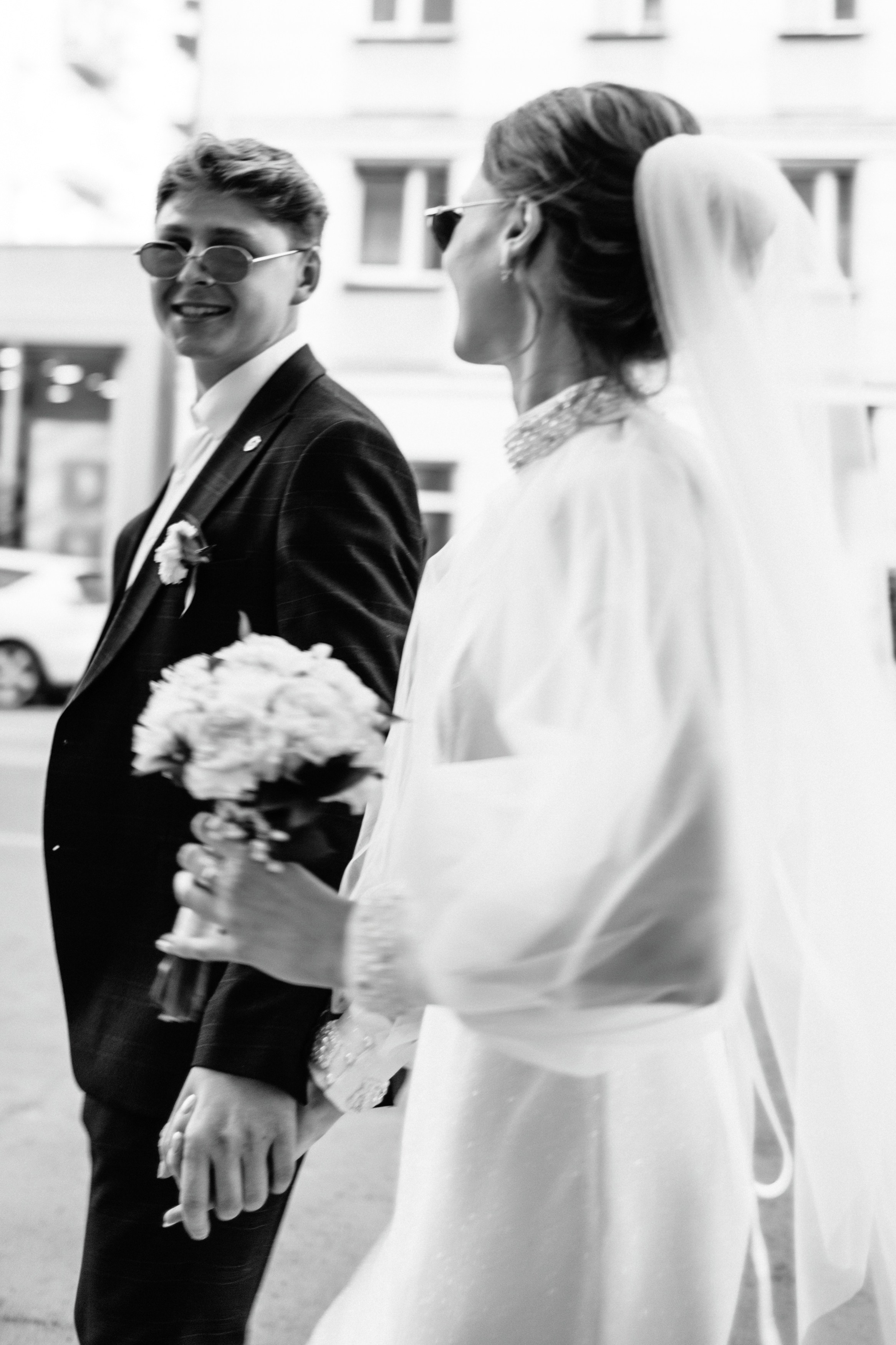 Владислав и Юлия Вечерняя прогулка по городу. Свадебный Фотограф в Иркутске Екатерина Елисеева