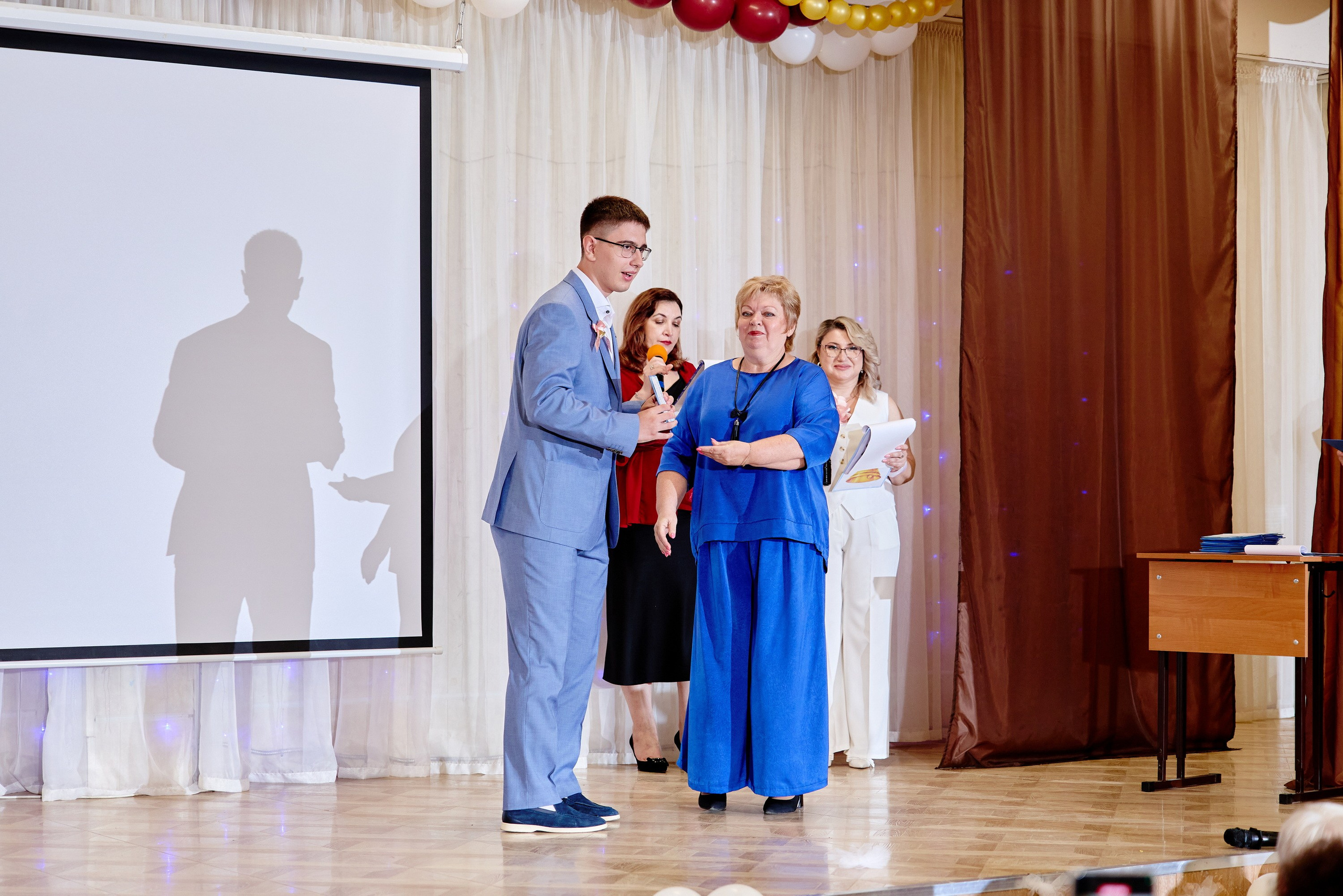 Выпускной 35 Сош. Фотограф Выпускные альбомы Таганрог Сергей Коробченко