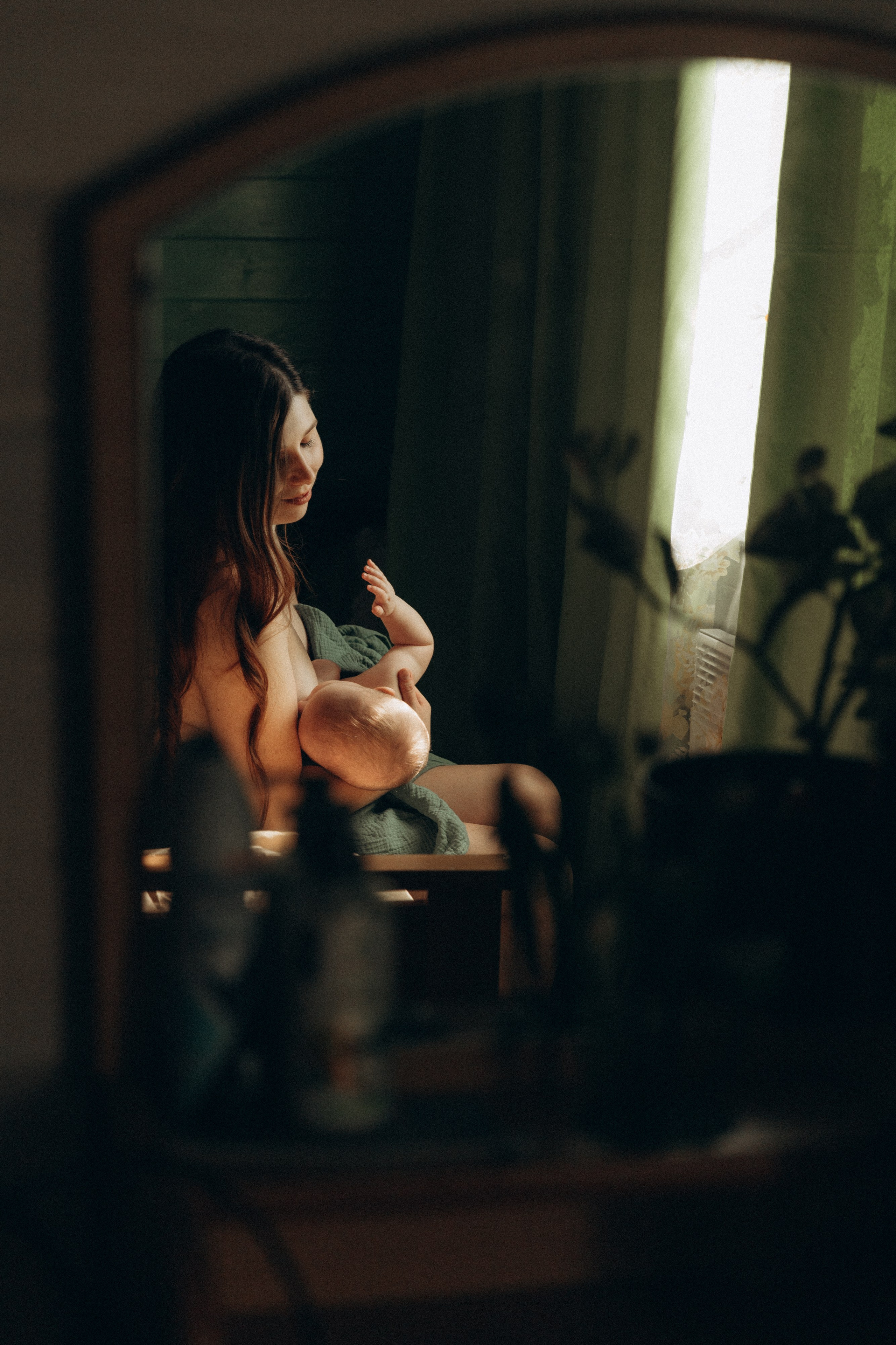 Мама и малыш, домашняя история. Фотограф Ульяна Дивина в Нижнем Новгороде и Нижегородской области