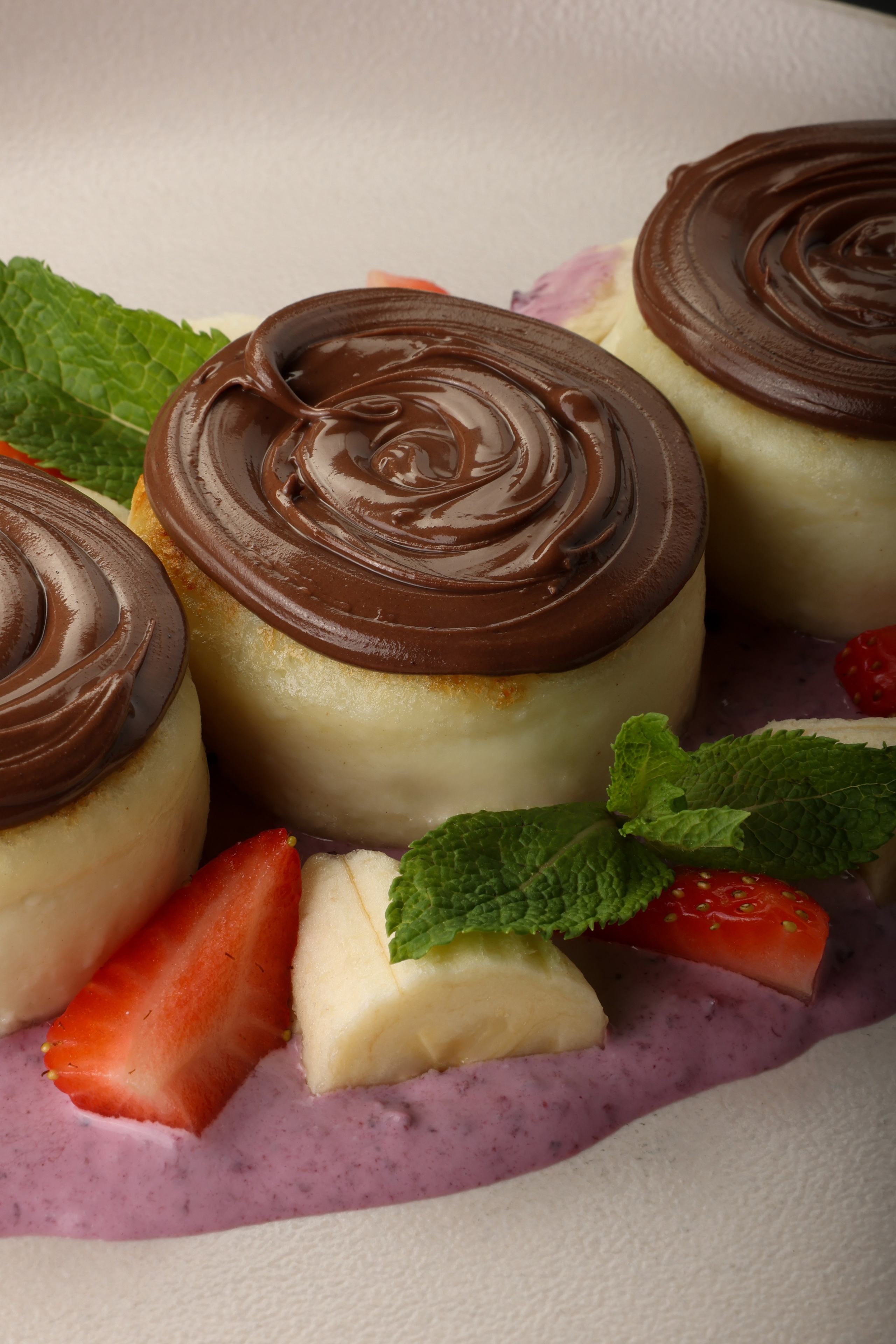 APPLEMANIA. Фотограф Самира Абдуллаева