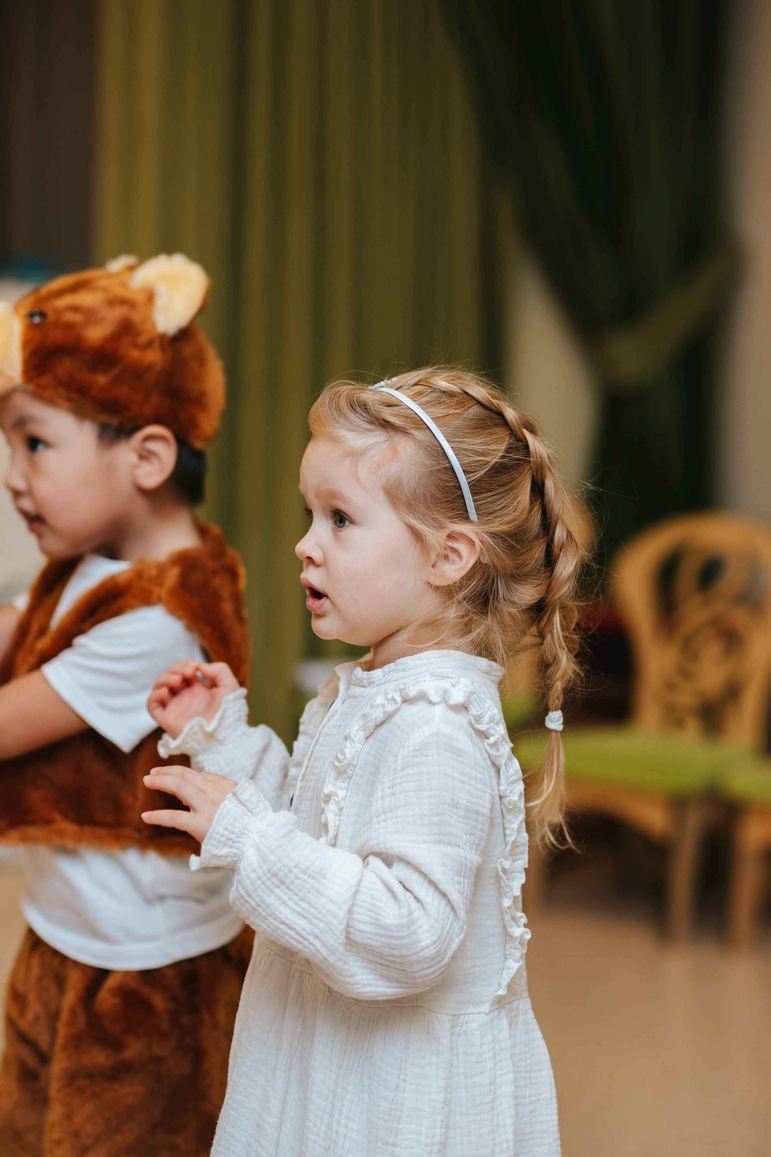 Новогодний утренник в младшей группе. Семейный lifestyle фотограф в Санкт-Петербурге Людмила Пахомова