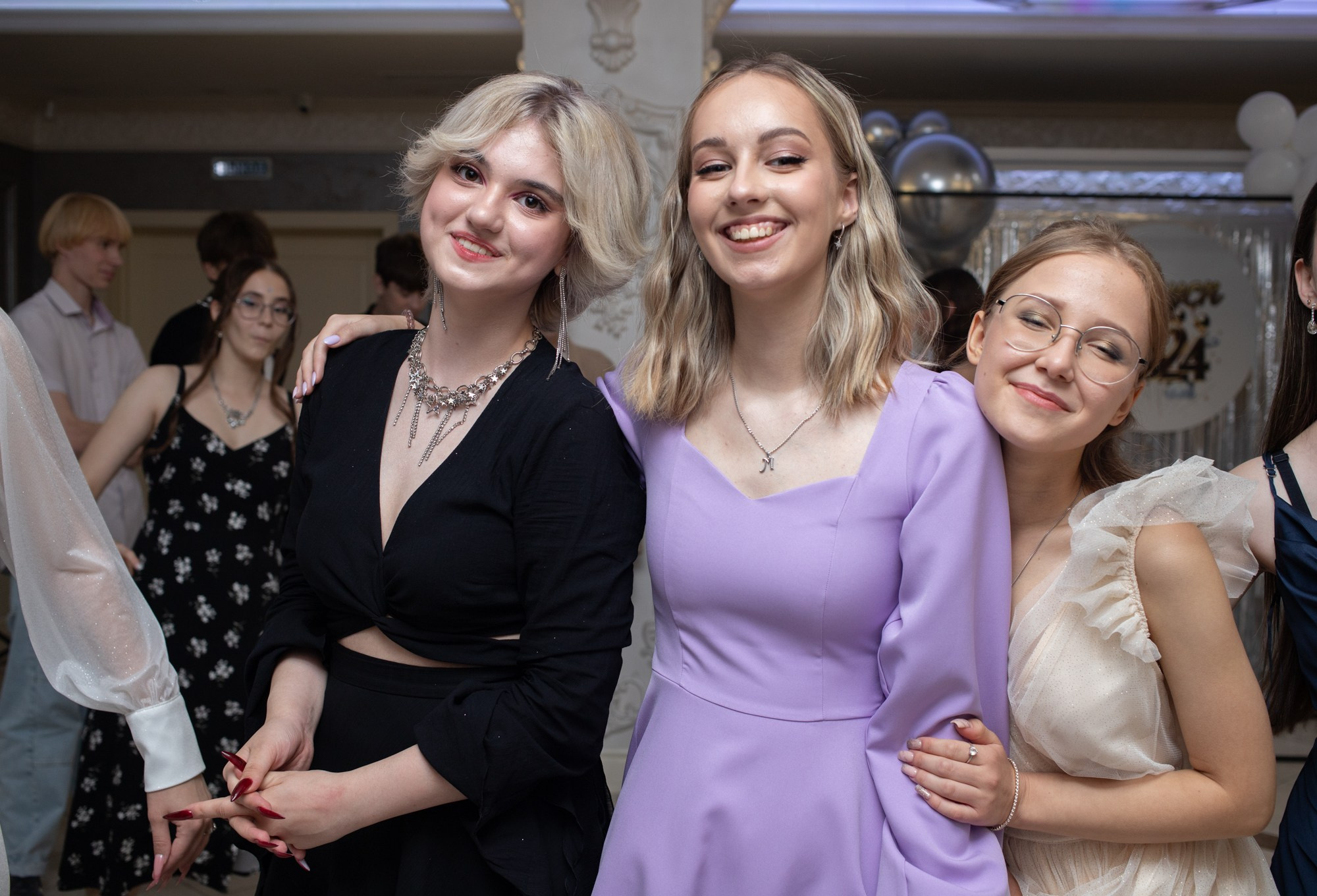 Выпускной 9-й класс. Репортажный, промышленный и маркетплейс-фотограф Дмитрий Чернат