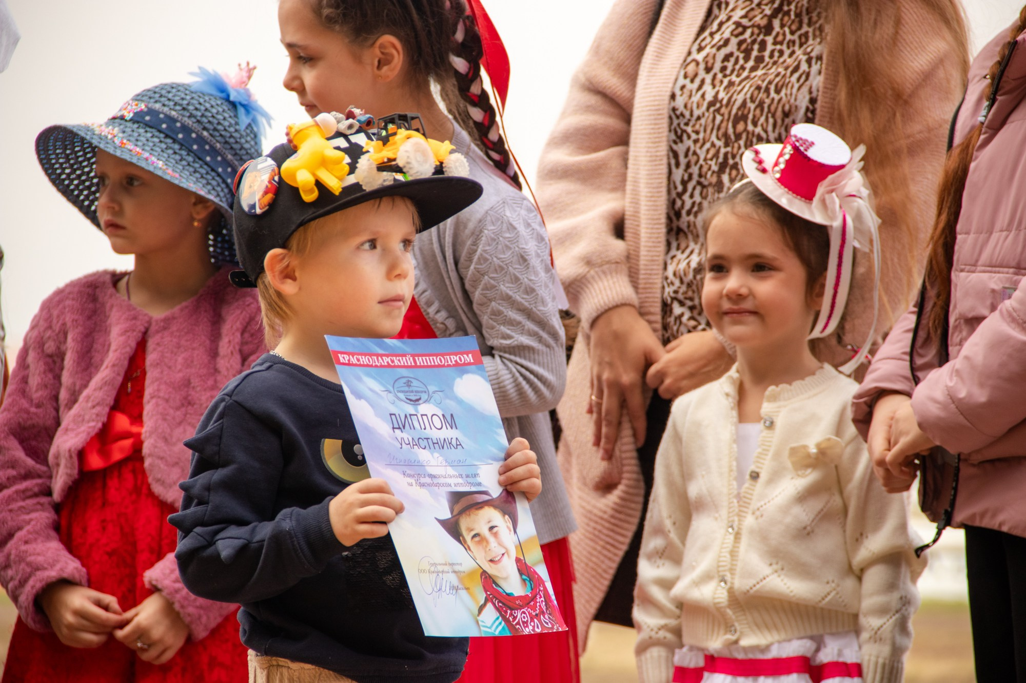 Закрытие скакового сезона на Краснодарском ипподроме. Репортажный, промышленный и маркетплейс-фотограф Дмитрий Чернат