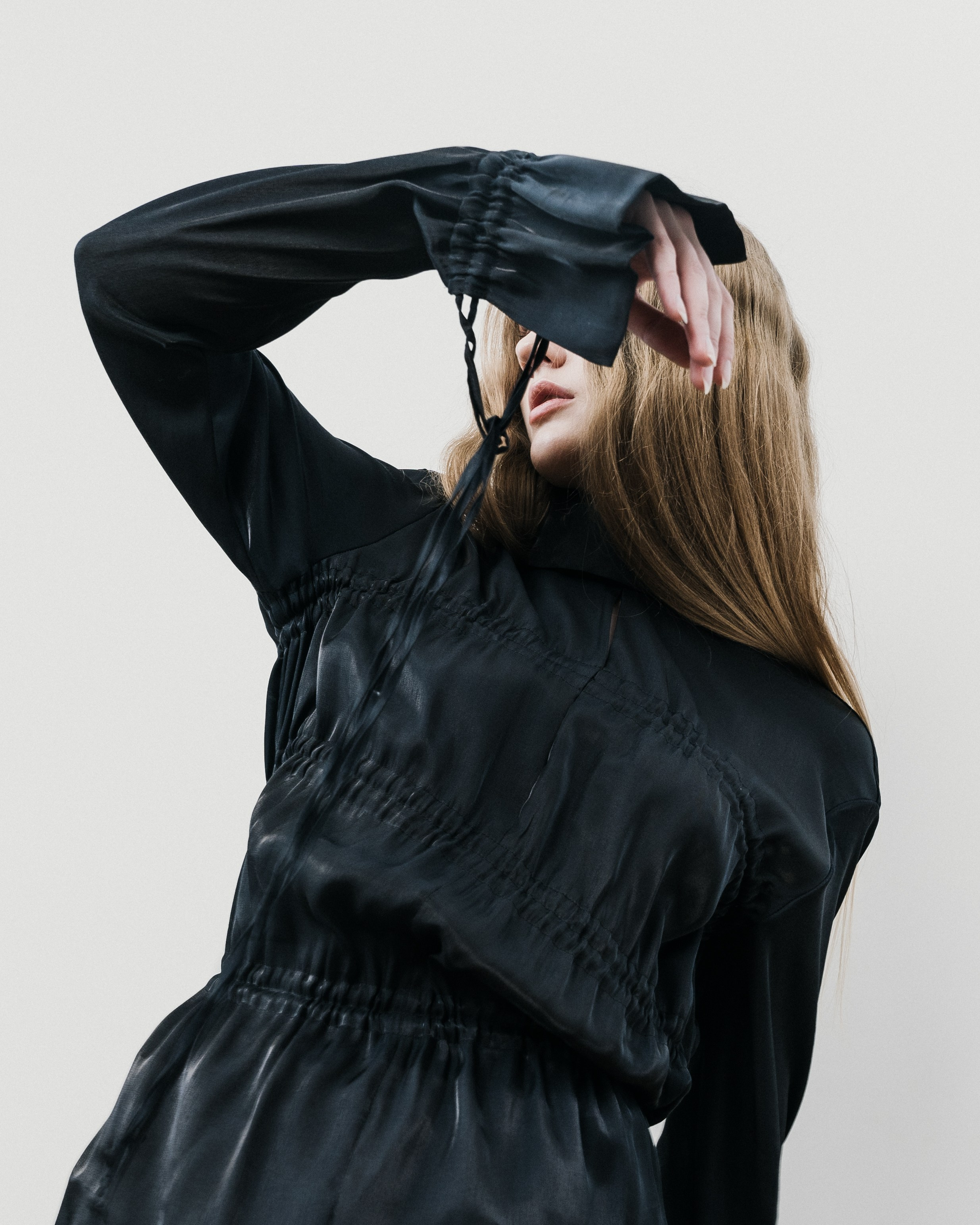 ZO: FLORA. TUTSARKIS — Art Director | Stylist | Photographer