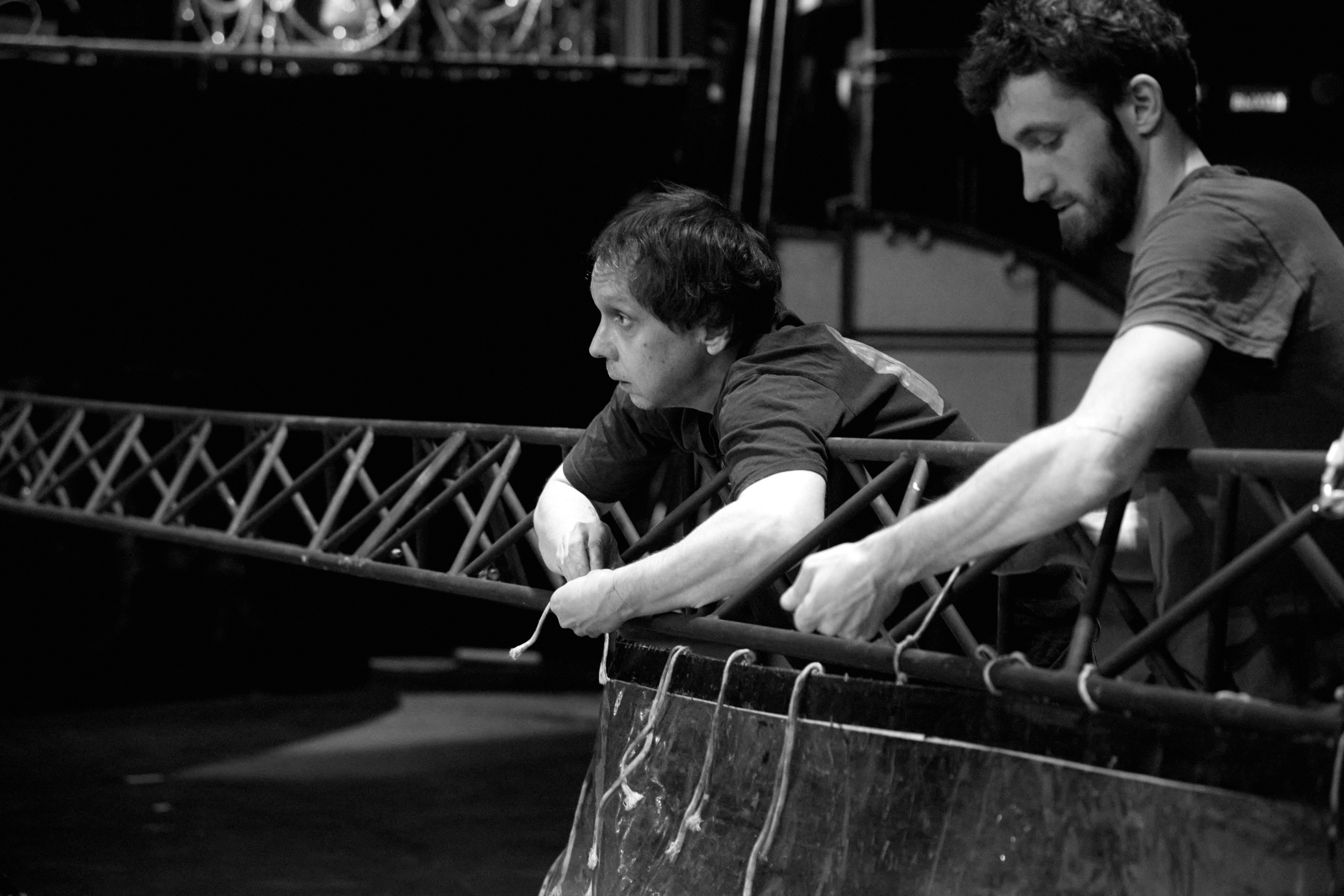 Монтаж спектакля Двойник. Фотограф Юлия Маринина