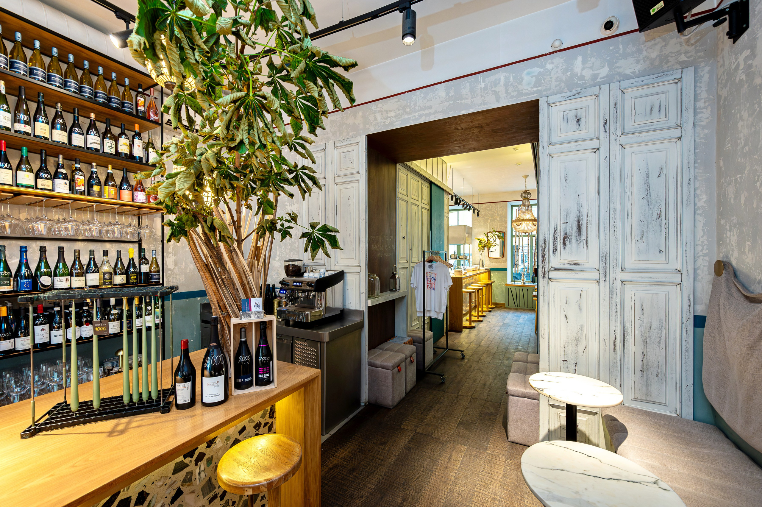 Винный бар ZAZAZU. Интерьерный фотограф. Фото- видеосъемка недвижимости Санкт-Петербург