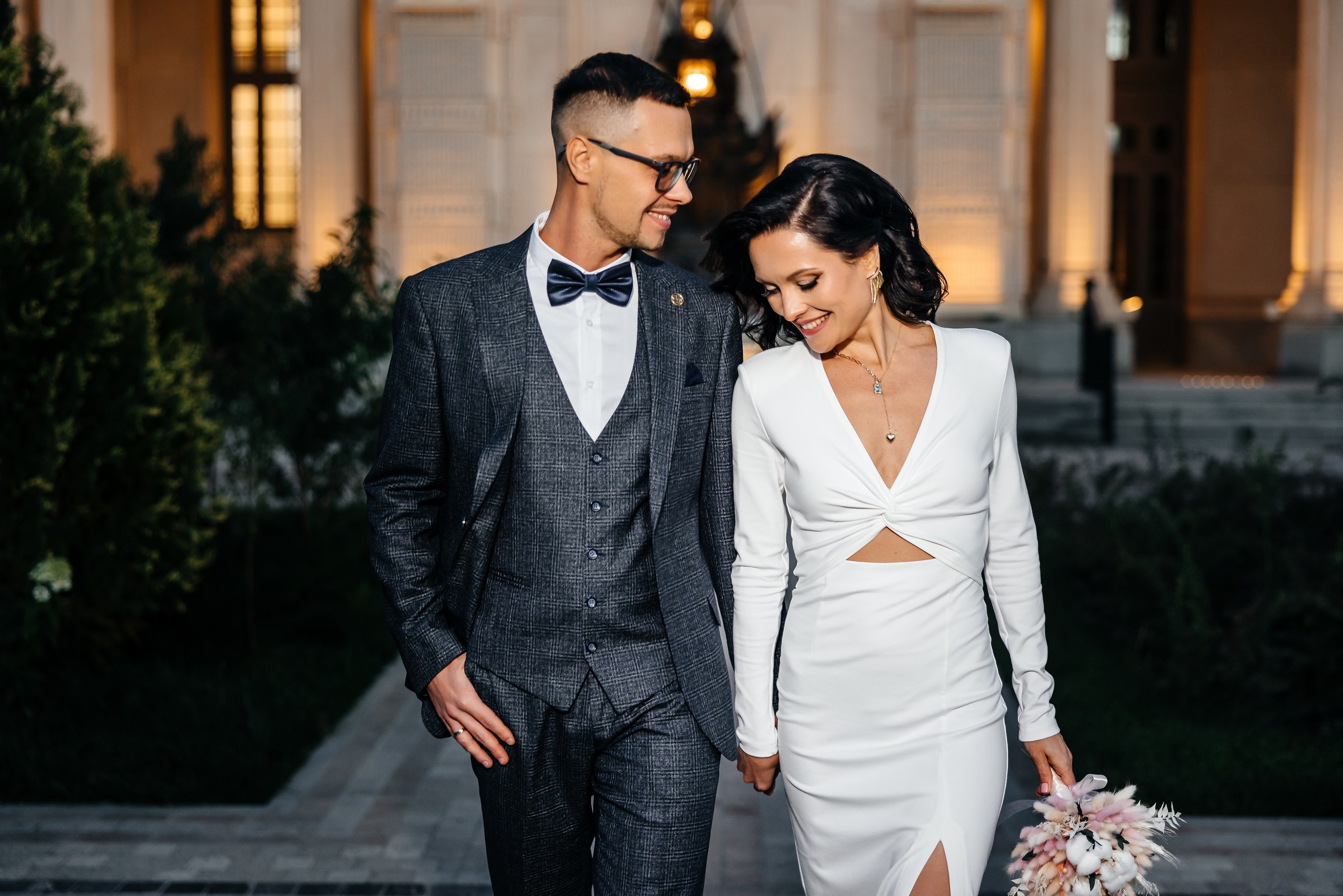 Анонс свадебной прогулки для Юлии и Артема. Свадебный фотограф в Крыму и Севастополе Ольга Баскакова