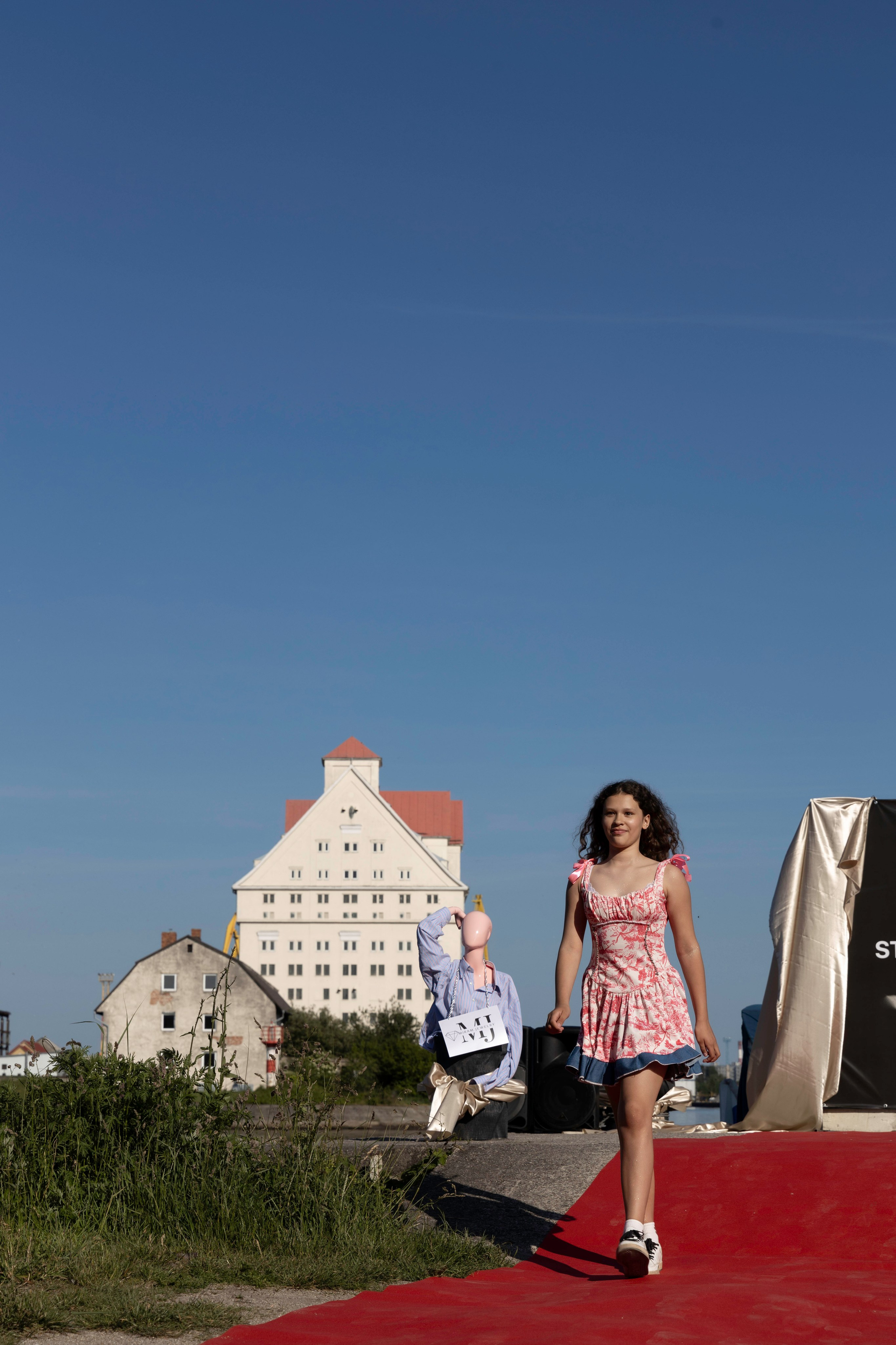 Открытие «FISUN | MIRAM Brand». Olya Posnimay