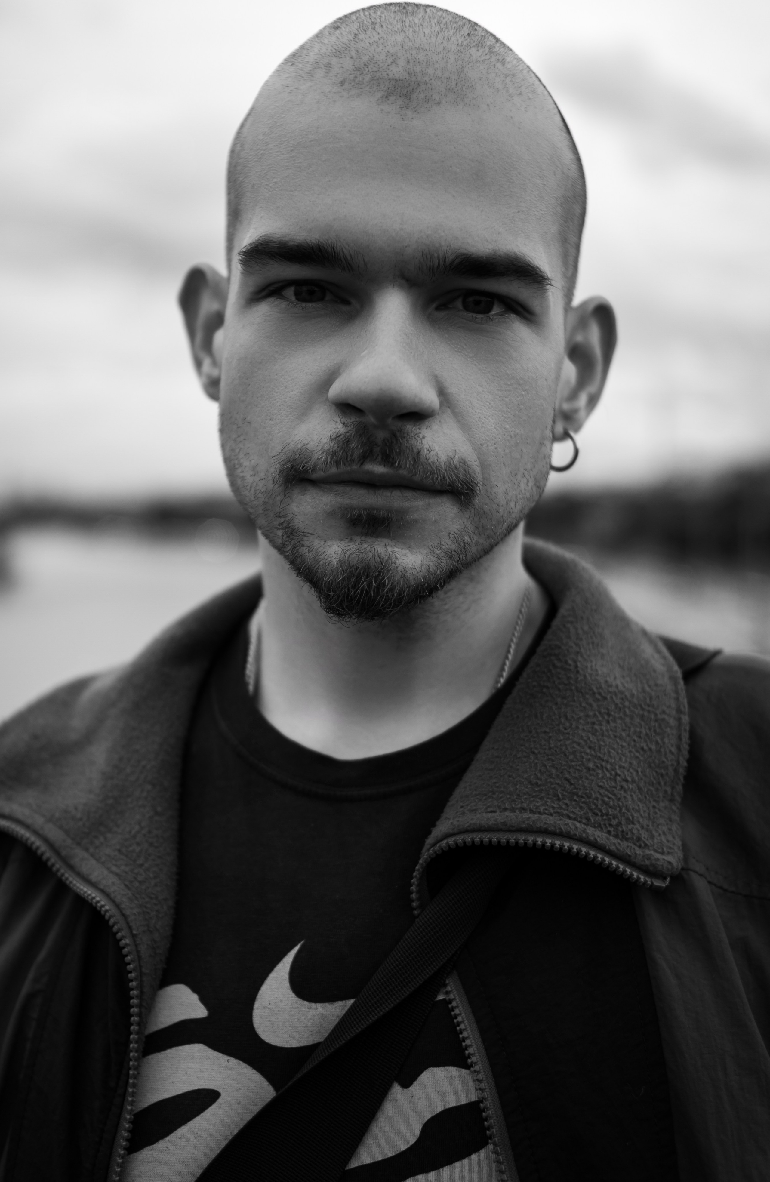 Денис Гривачевский мужской портрет. Фотограф Илья Варакин