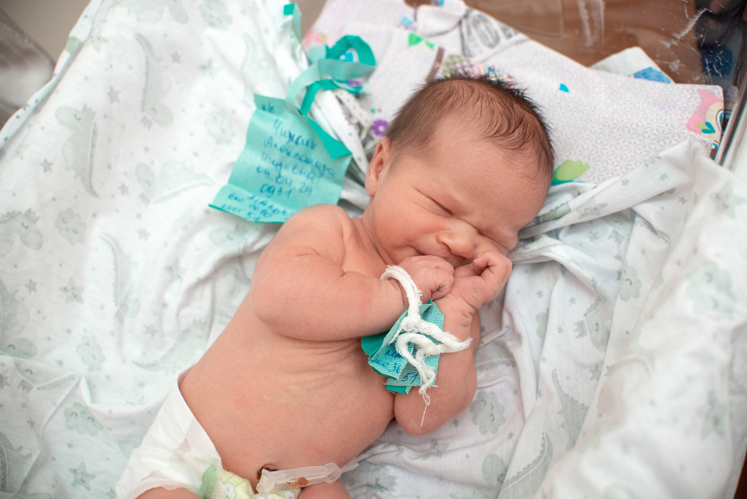 Выписка Захара 1РД. Семейный фотограф на выписку из роддома и крещение Минск Настя Гришук