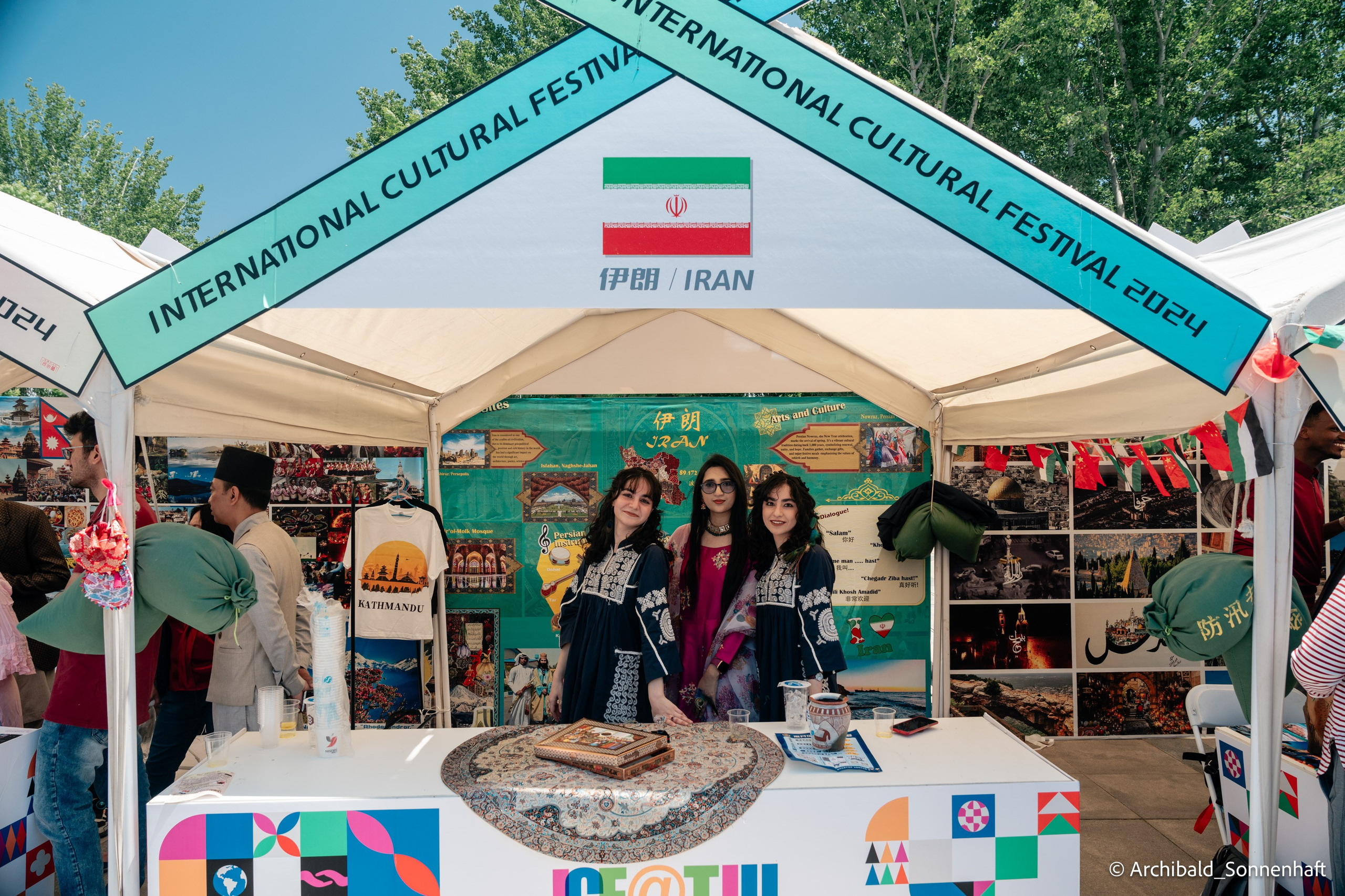 TJU Cultural Festival. Photographer in Guangzhou, China. Archibald Sonnenhaft