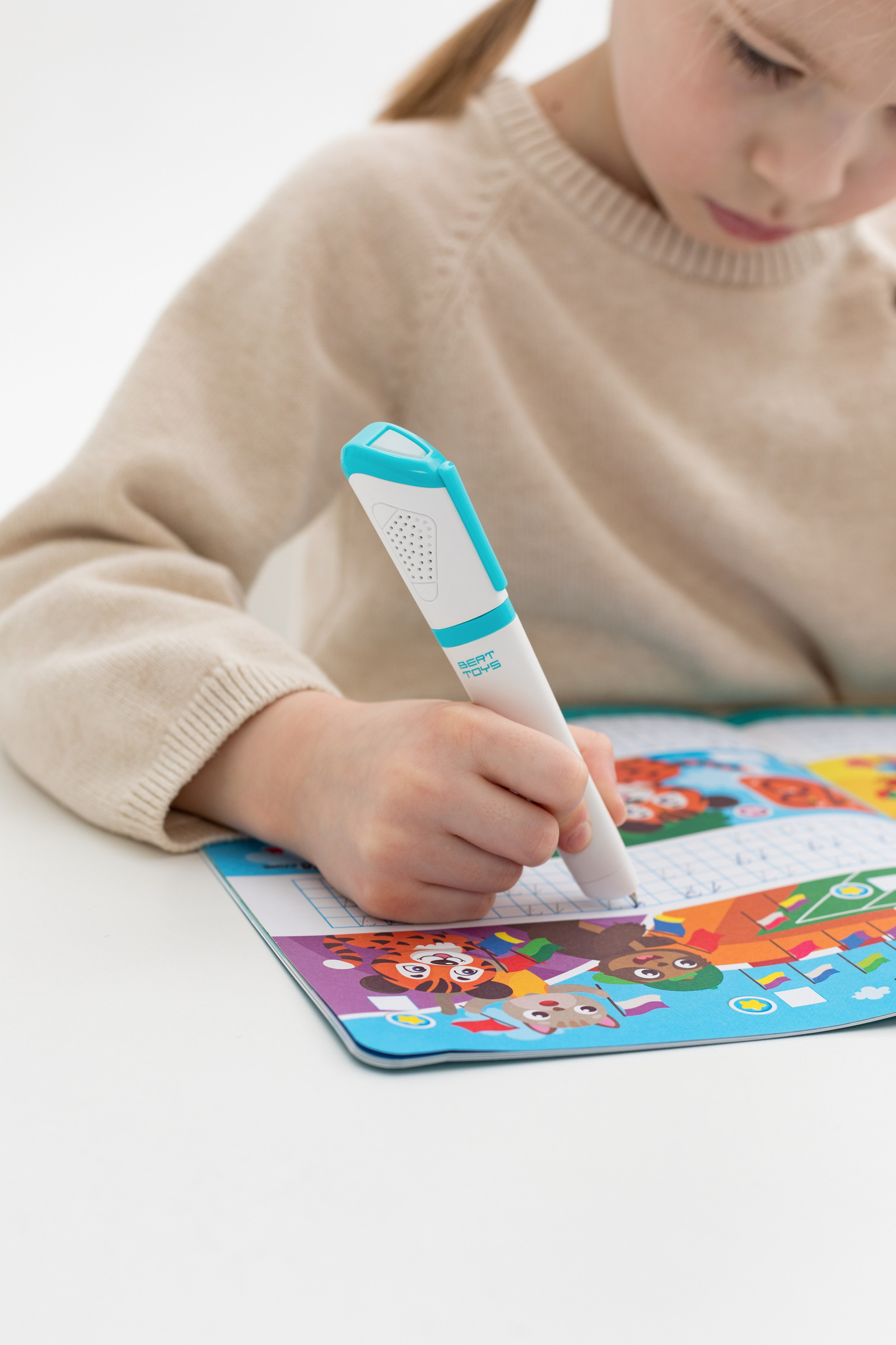 Съемка для детского бренда berttoys. Детский и контент фотограф Надя Волкова Санкт-Петербург