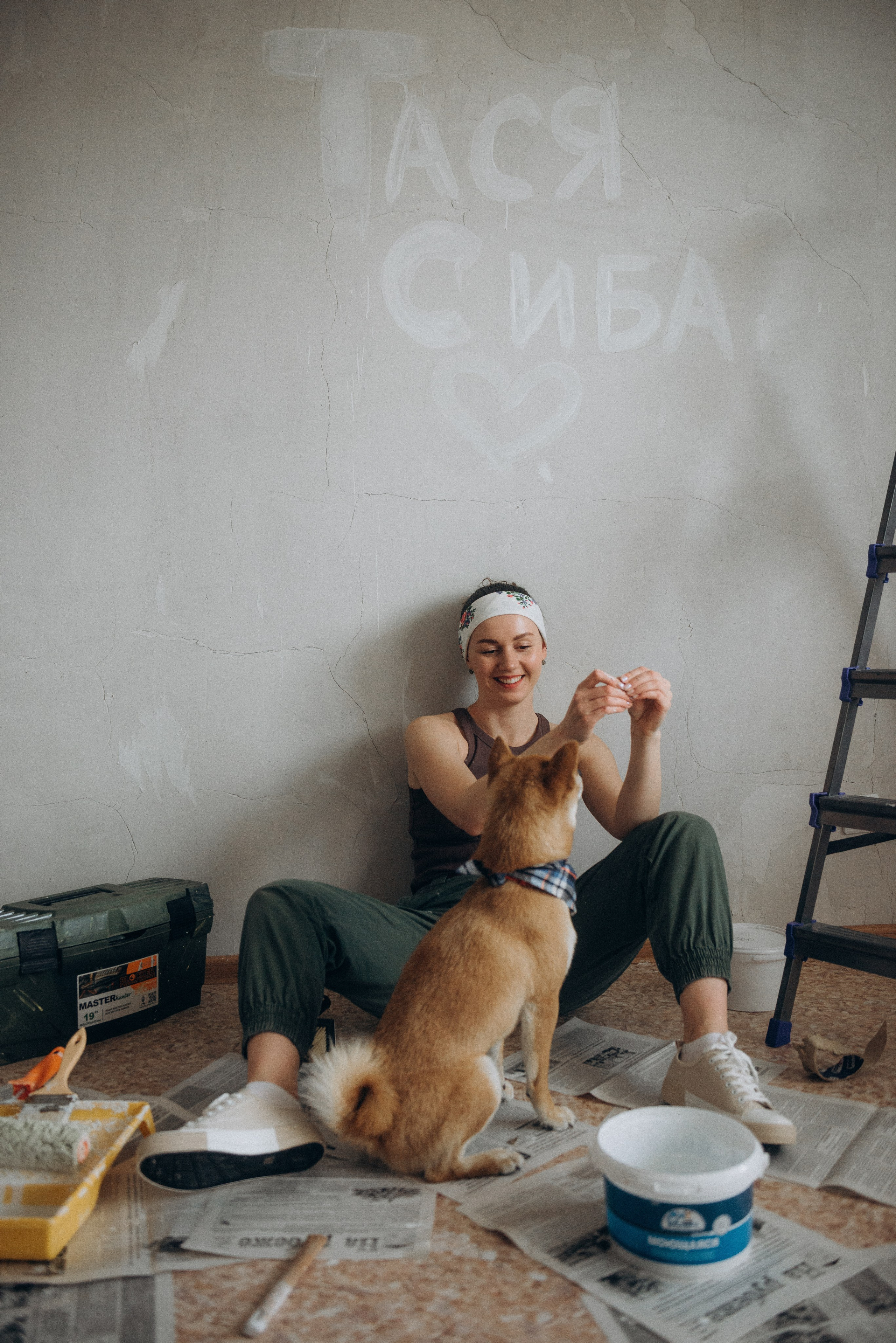 Ремонтники: Тася и Сиба. Ирина Метелица фотограф на Шикотане