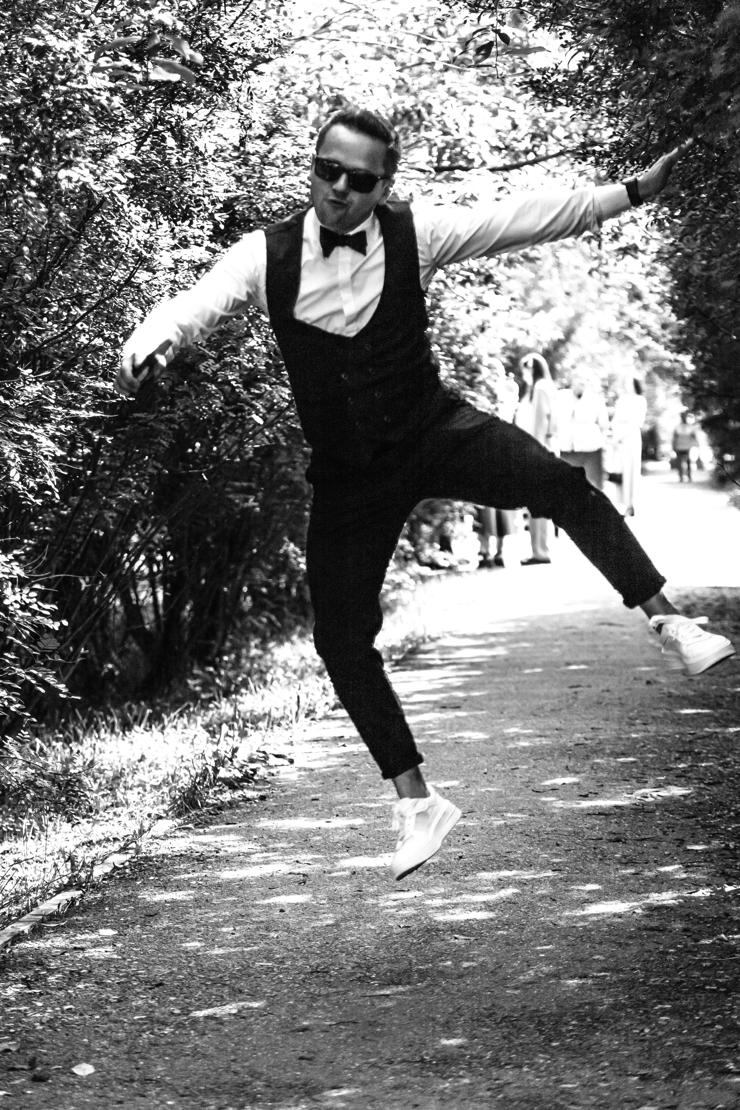 A & V. Street photographer