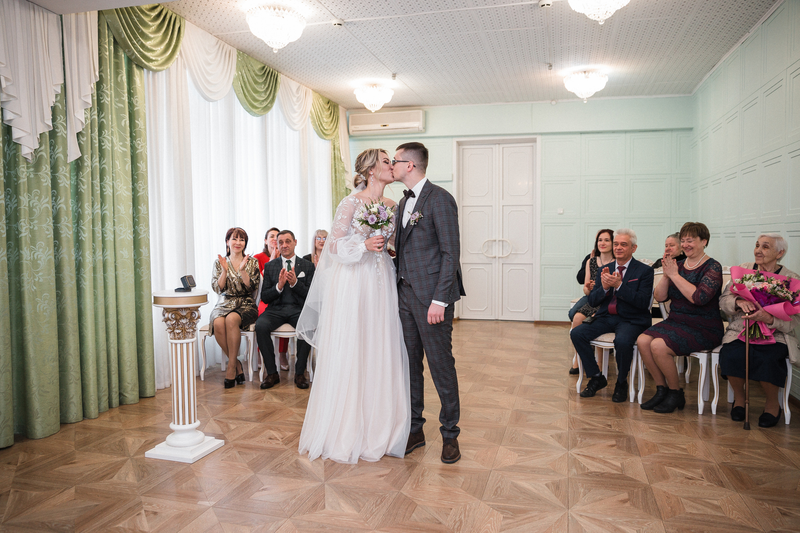 Анонс свадебных фотографий Алины и Славы в усадьбе Остафьево. Свадебный фотограф Домодедово Москва Катерина Алехина