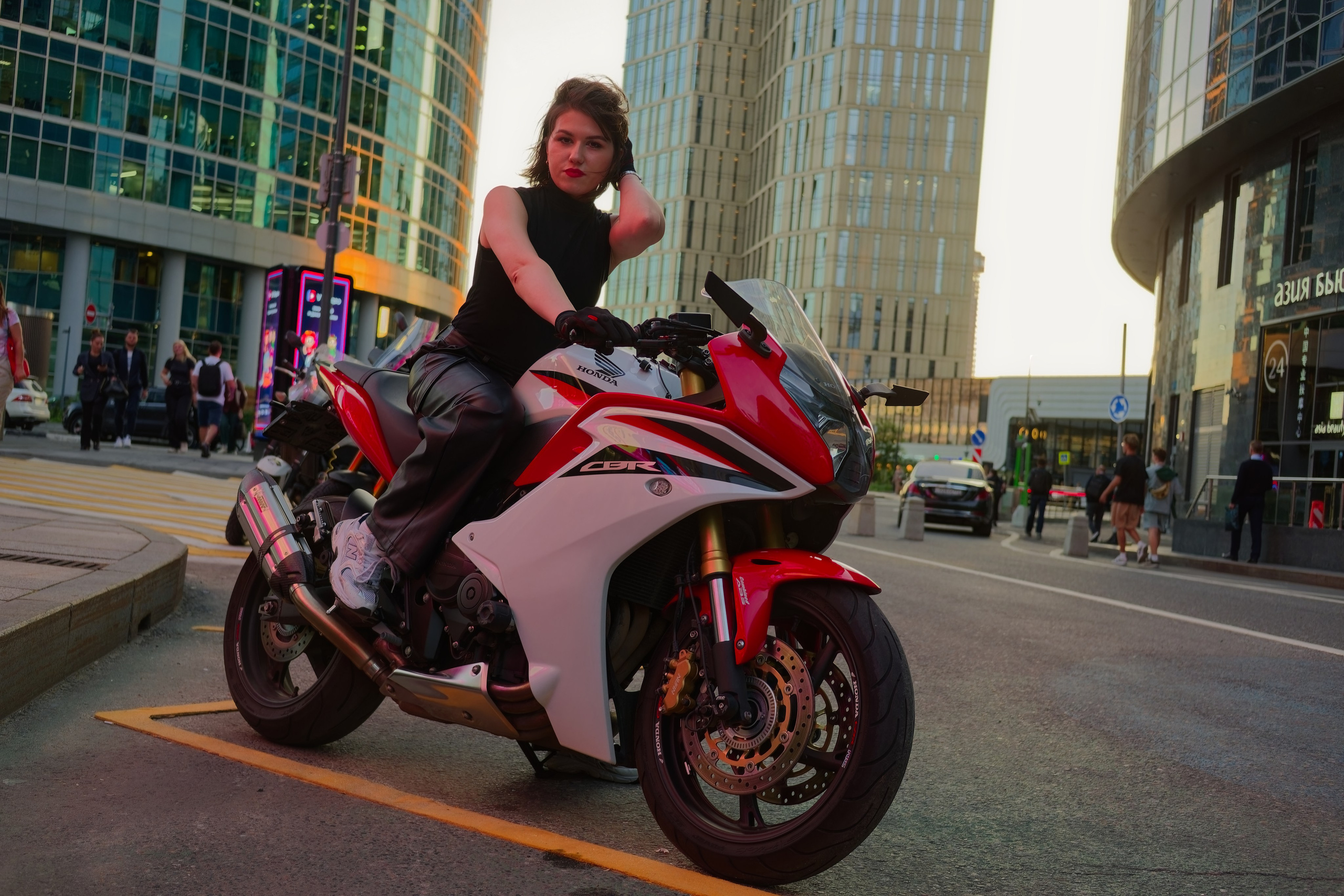 Анастасия. Мотоцикл. Фотограф Денис Шемет