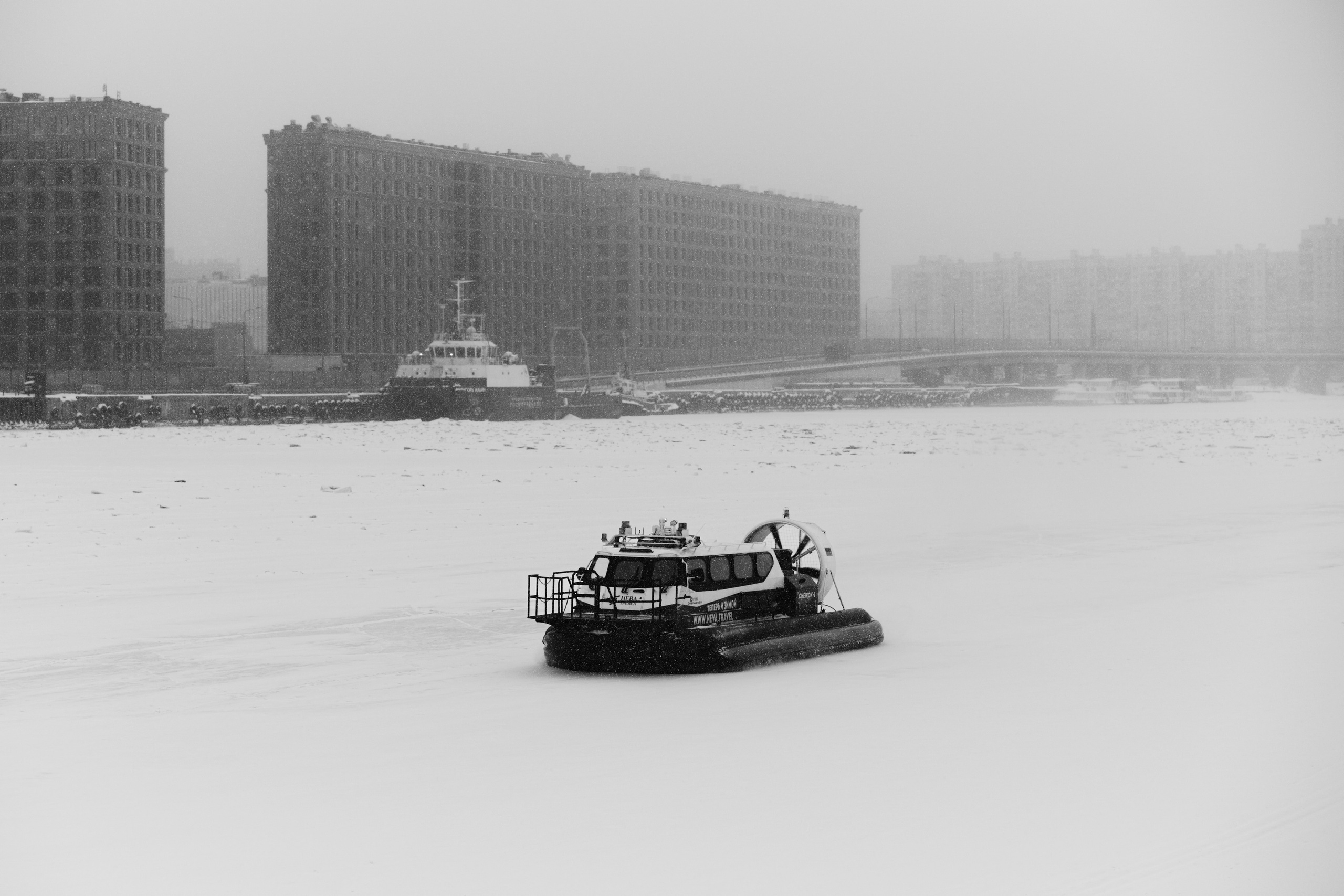 Стрит-фотография в Санкт-Петербурге — фотосессия | Филипп Линзин. Репортажный и портретный фотограф в Санкт-Петербурге Филипп Линзин