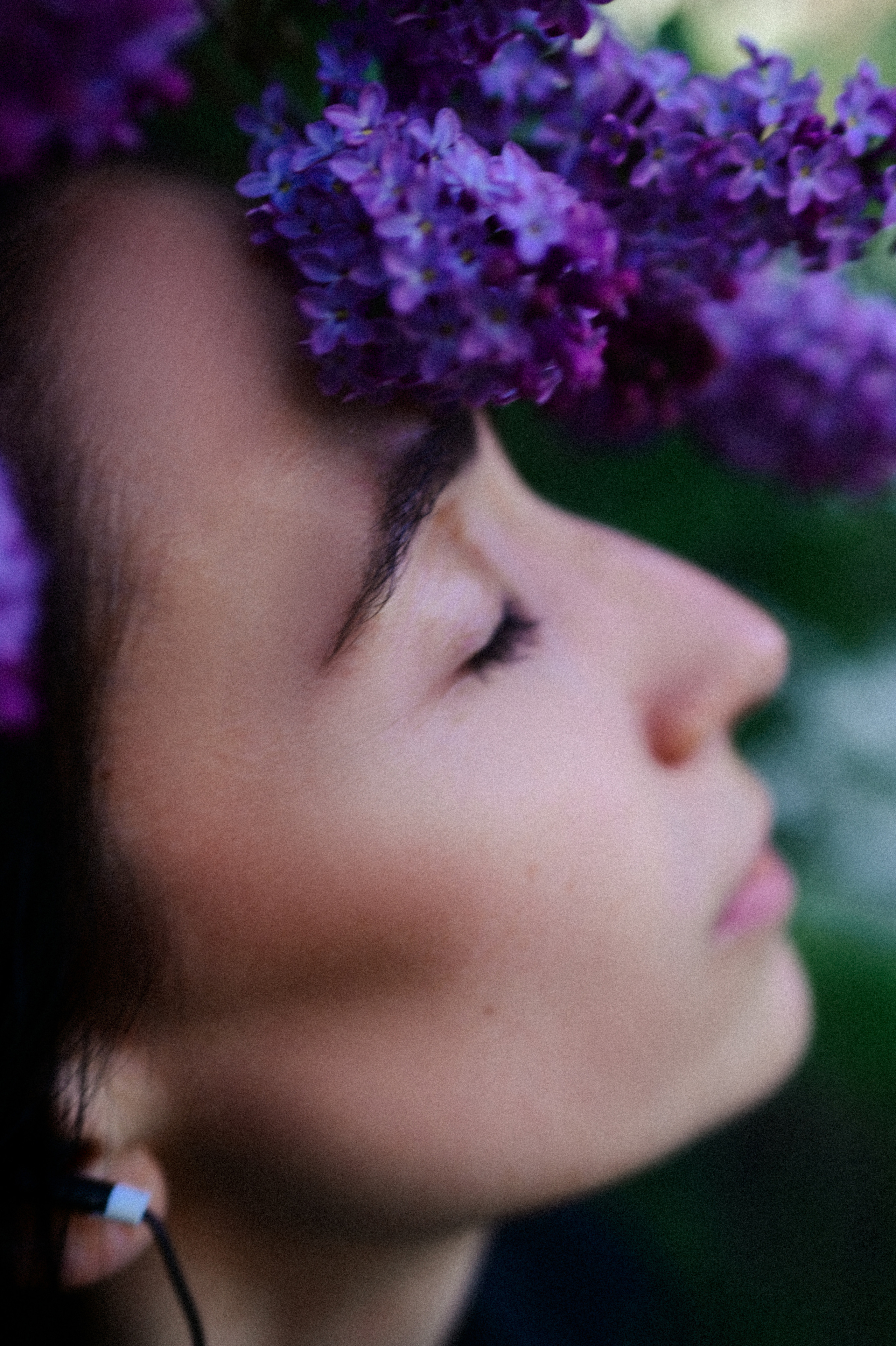 Портретная фотосессия с цветущими деревьями. Семейный свадебный фотограф Екатеринбург Первоуральск Шарнина Алёна