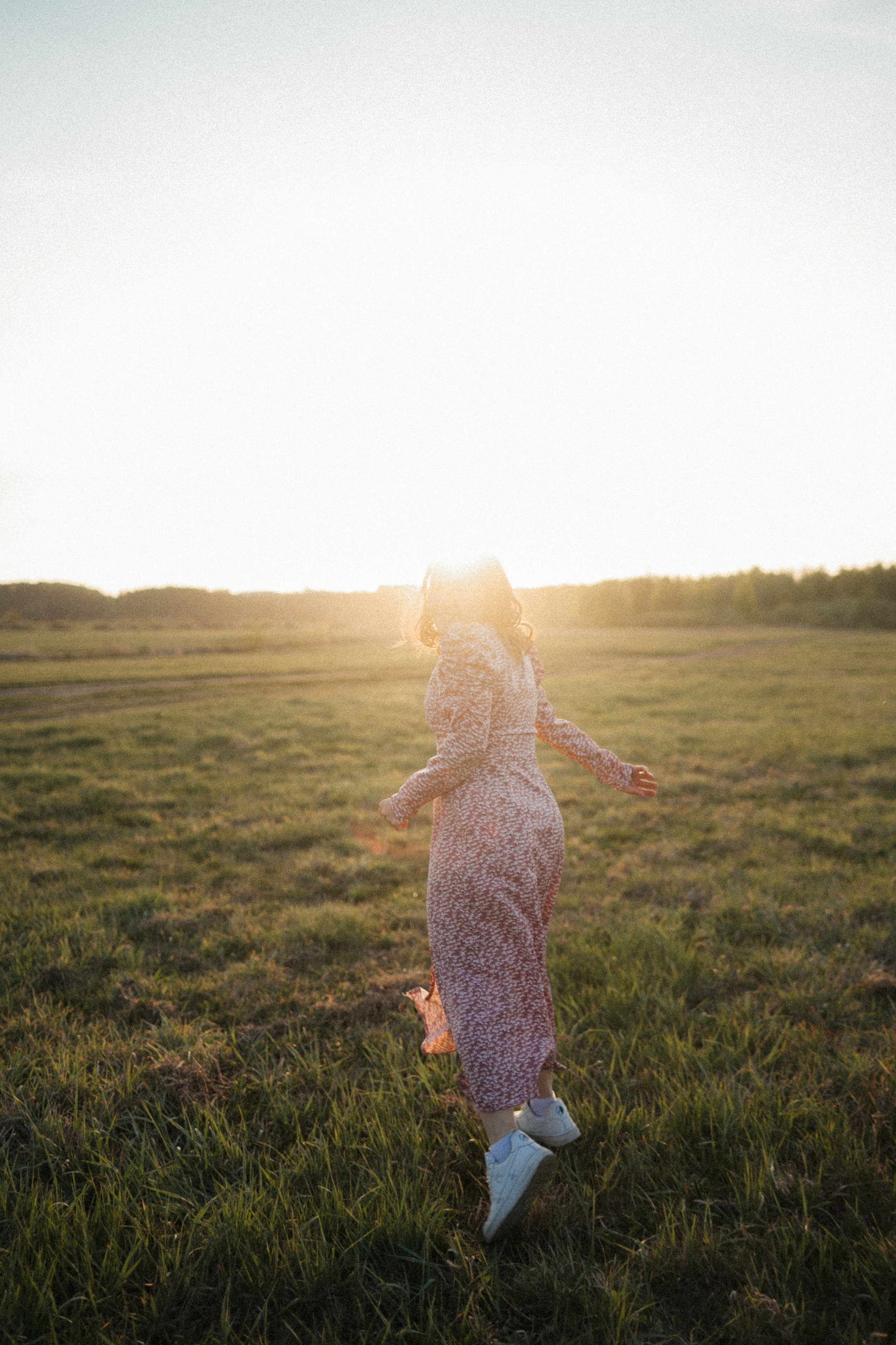 Семейная фотосессия на поле. Семейный свадебный фотограф Екатеринбург Первоуральск Шарнина Алёна