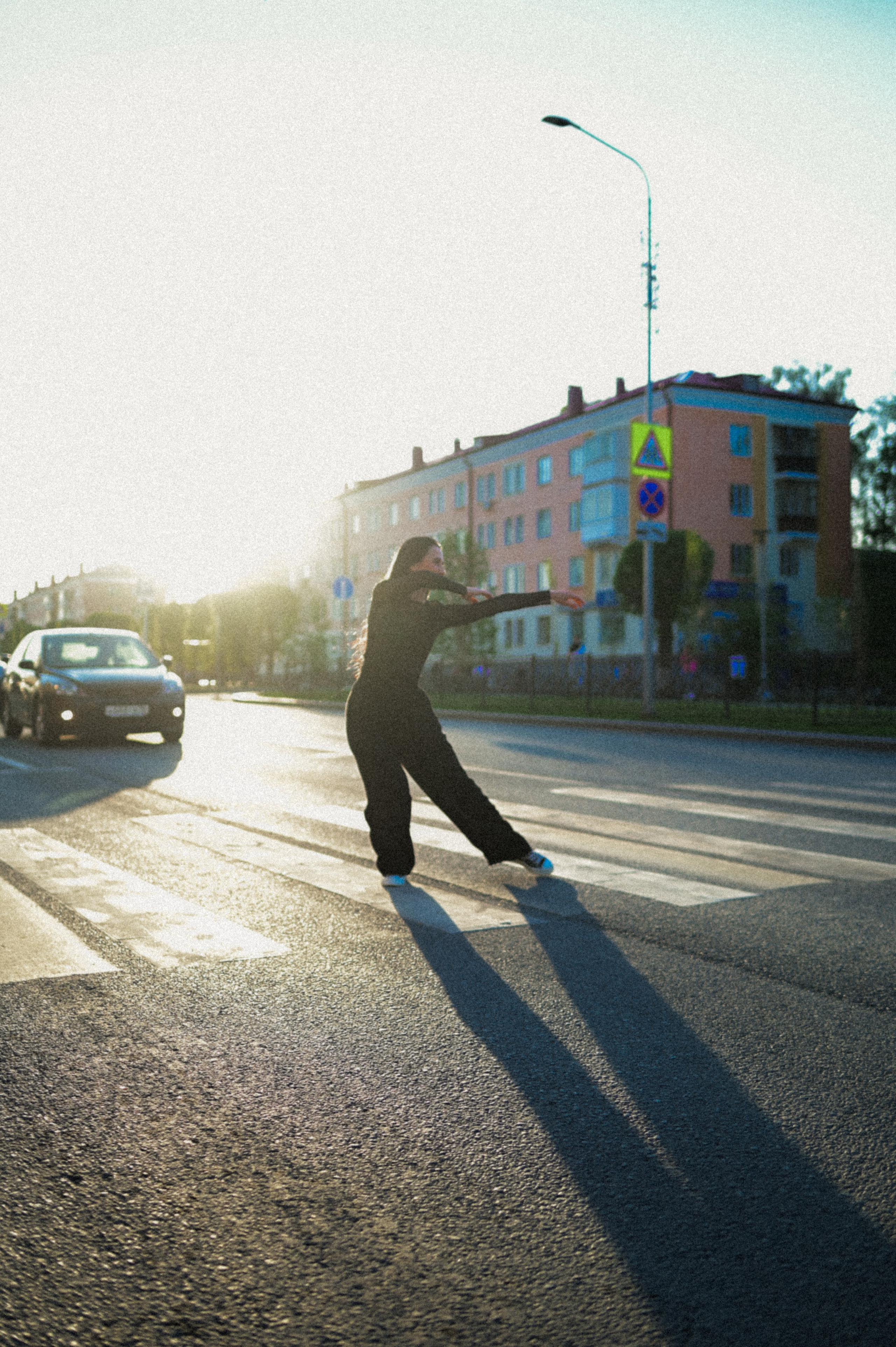 Портретная фотосессия с цветущими деревьями. Семейный свадебный фотограф Екатеринбург Первоуральск Шарнина Алёна