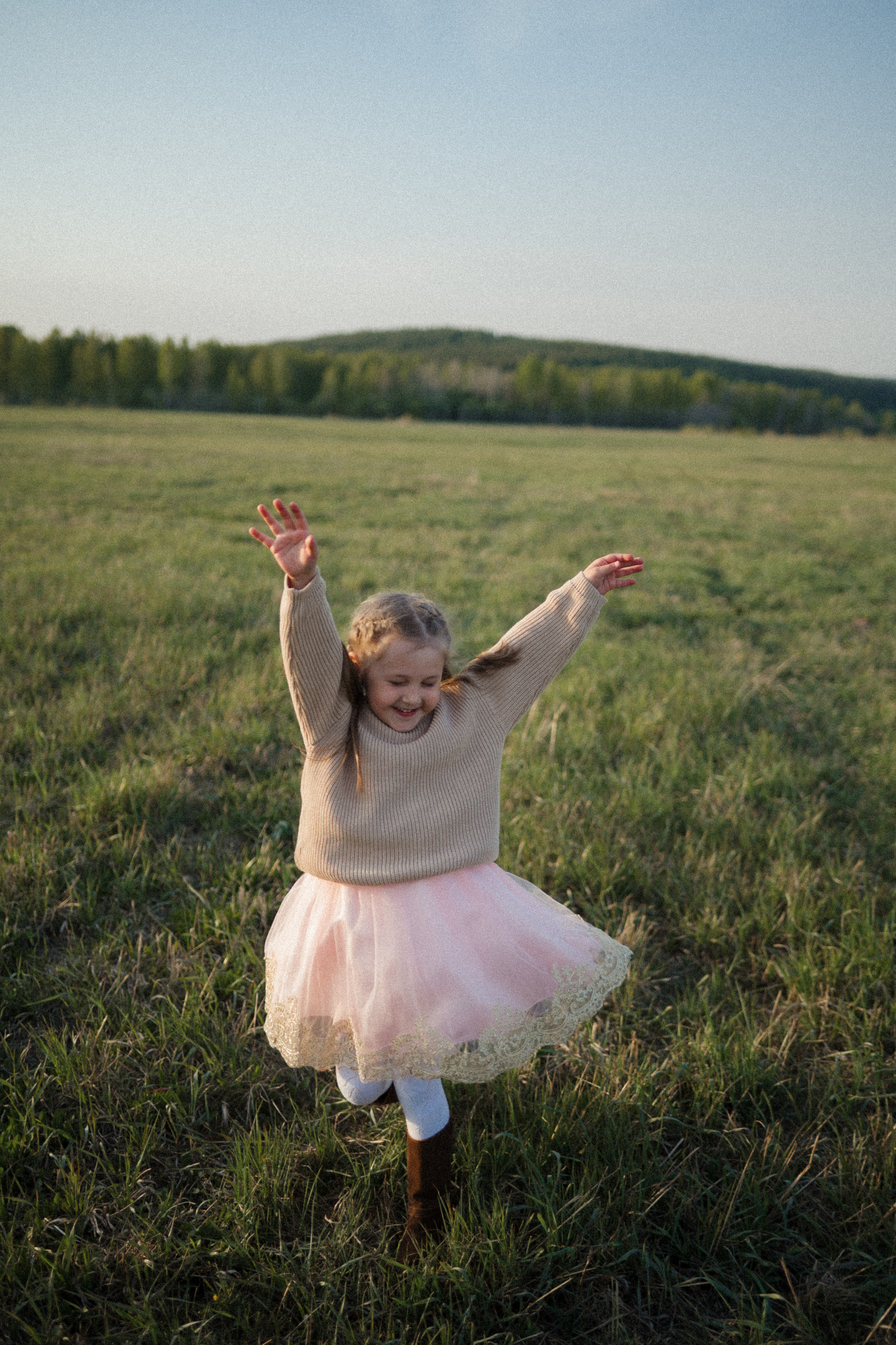 Семейная фотосессия на поле. Семейный свадебный фотограф Екатеринбург Первоуральск Шарнина Алёна