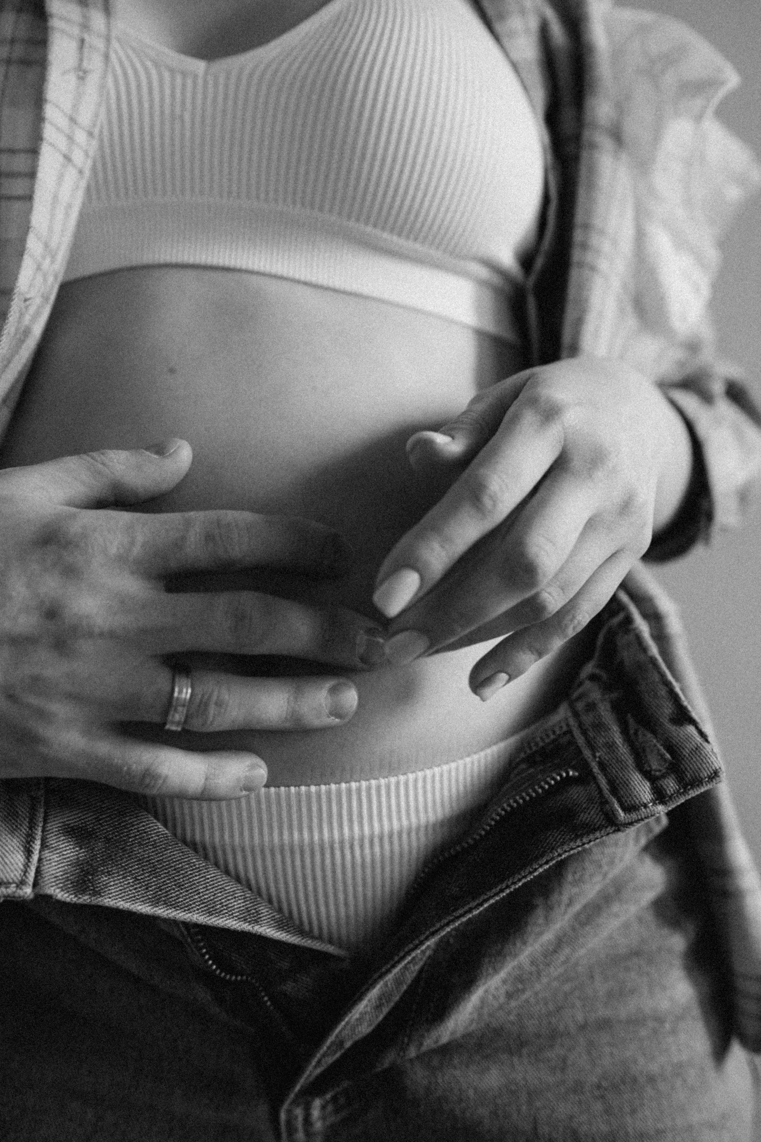 Фотосессия влюбленных в маленькой квартирке. Семейный свадебный фотограф Екатеринбург Первоуральск Шарнина Алёна