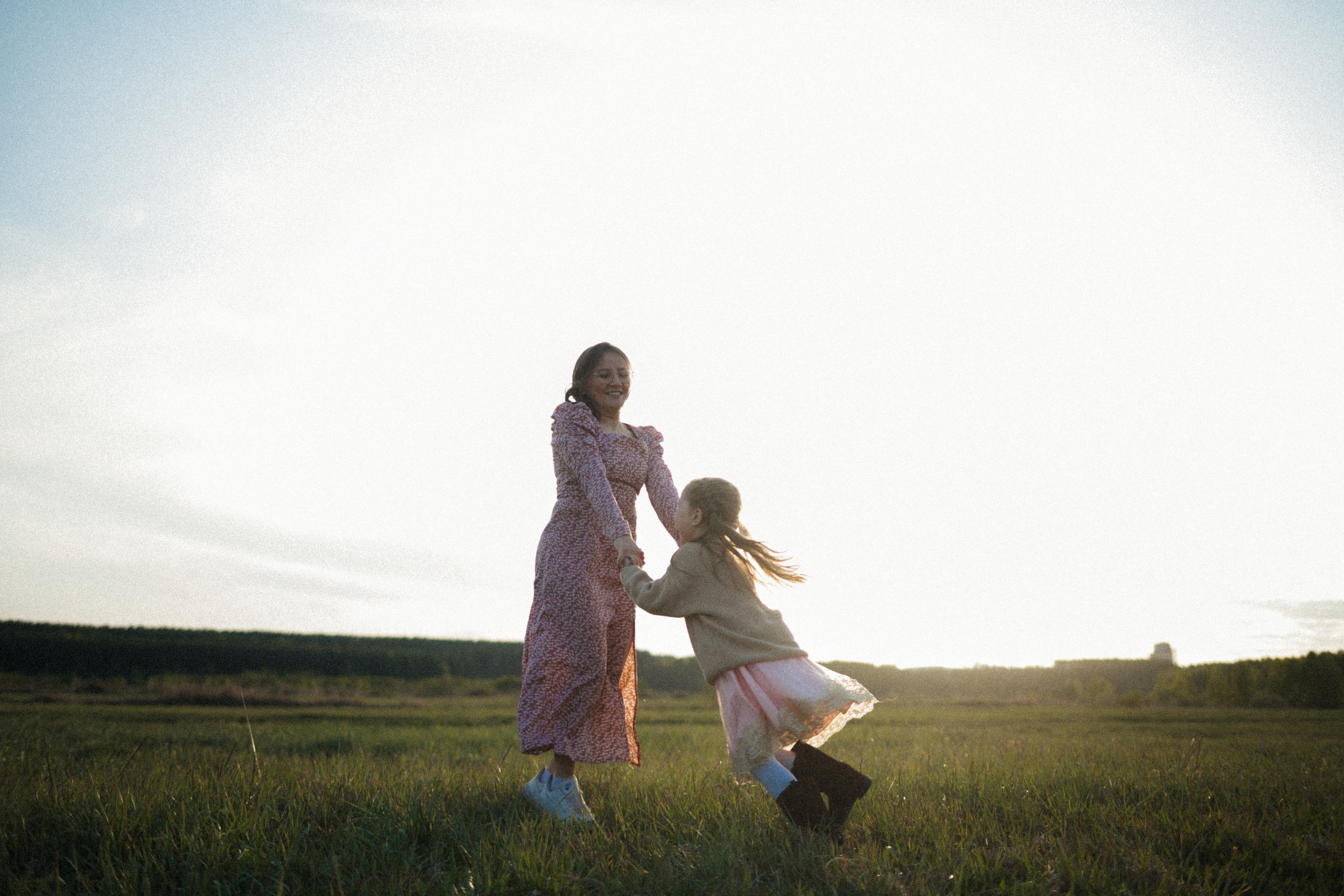 Семейная фотосессия на поле. Семейный свадебный фотограф Екатеринбург Первоуральск Шарнина Алёна