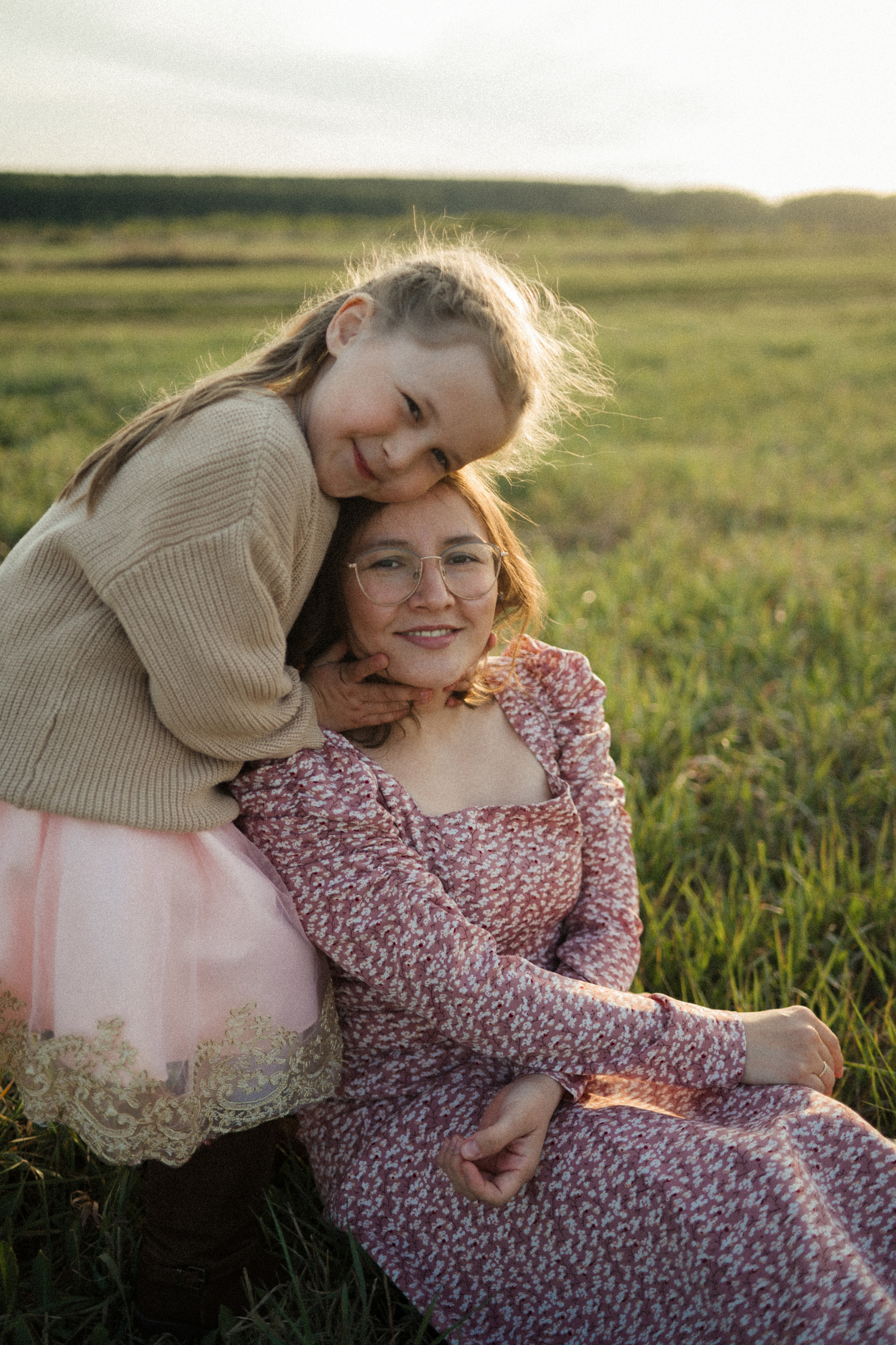 Семейная фотосессия на поле. Семейный свадебный фотограф Екатеринбург Первоуральск Шарнина Алёна