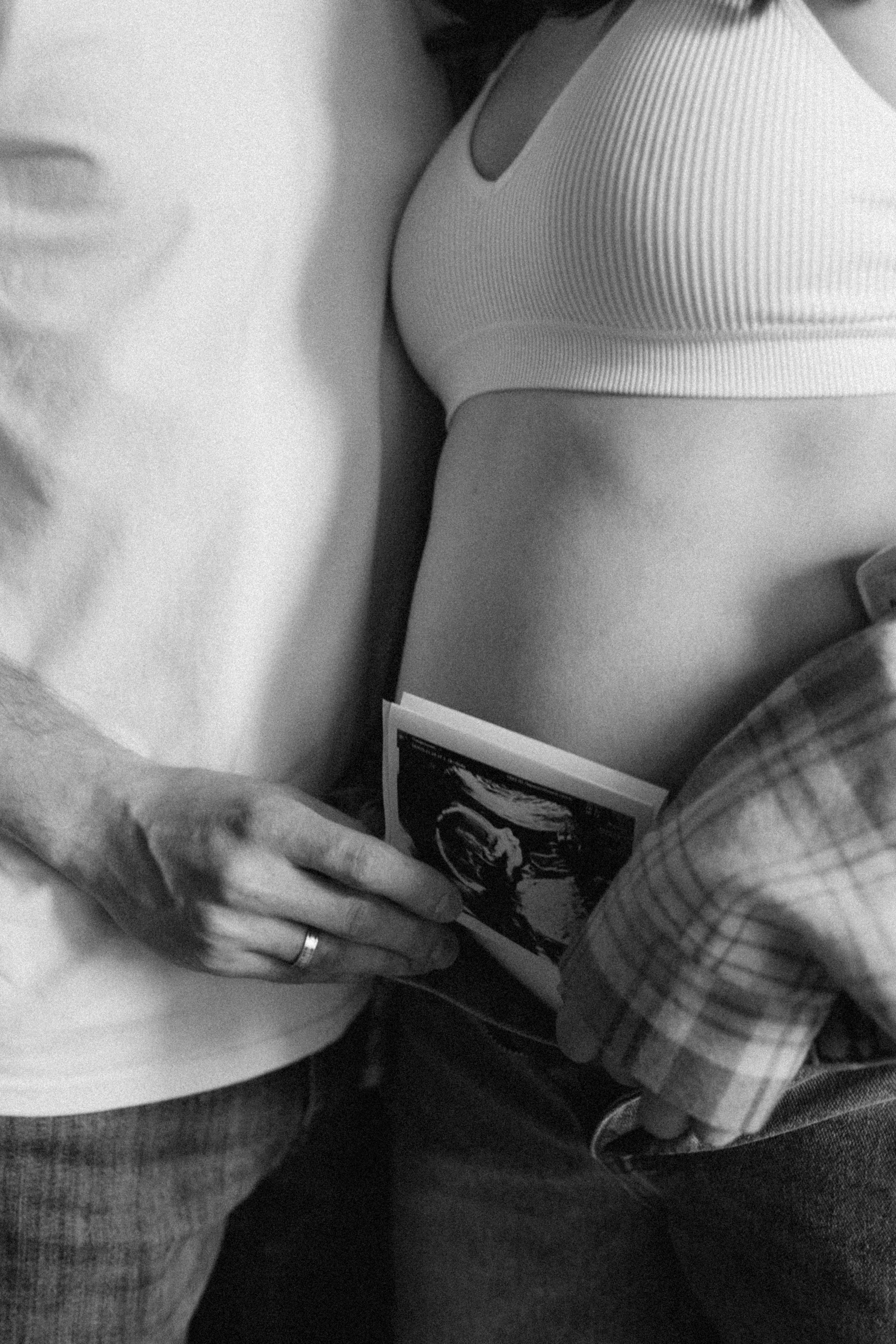 Фотосессия влюбленных в маленькой квартирке. Семейный свадебный фотограф Екатеринбург Первоуральск Шарнина Алёна