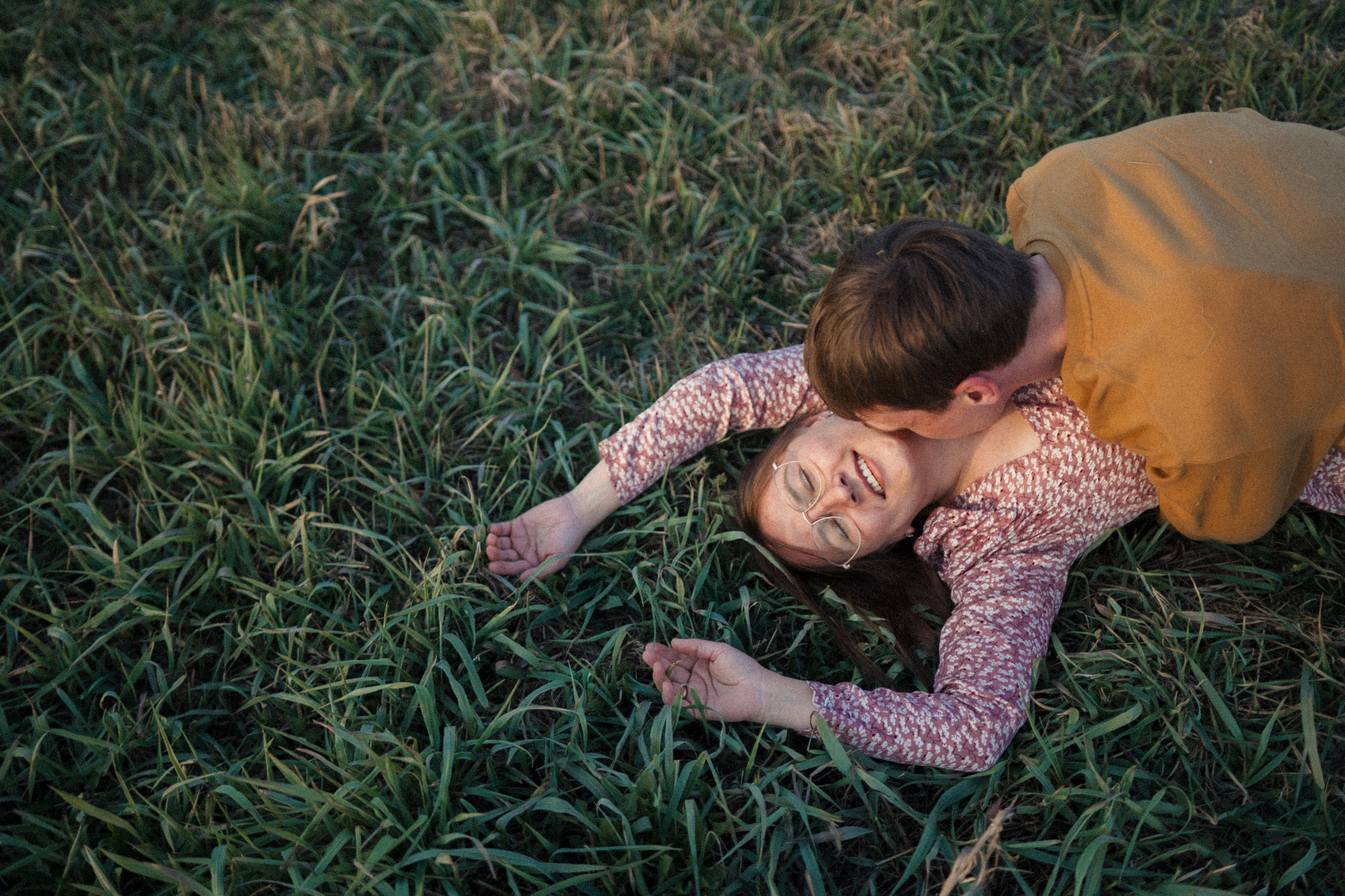 Семейная фотосессия на поле. Семейный свадебный фотограф Екатеринбург Первоуральск Шарнина Алёна