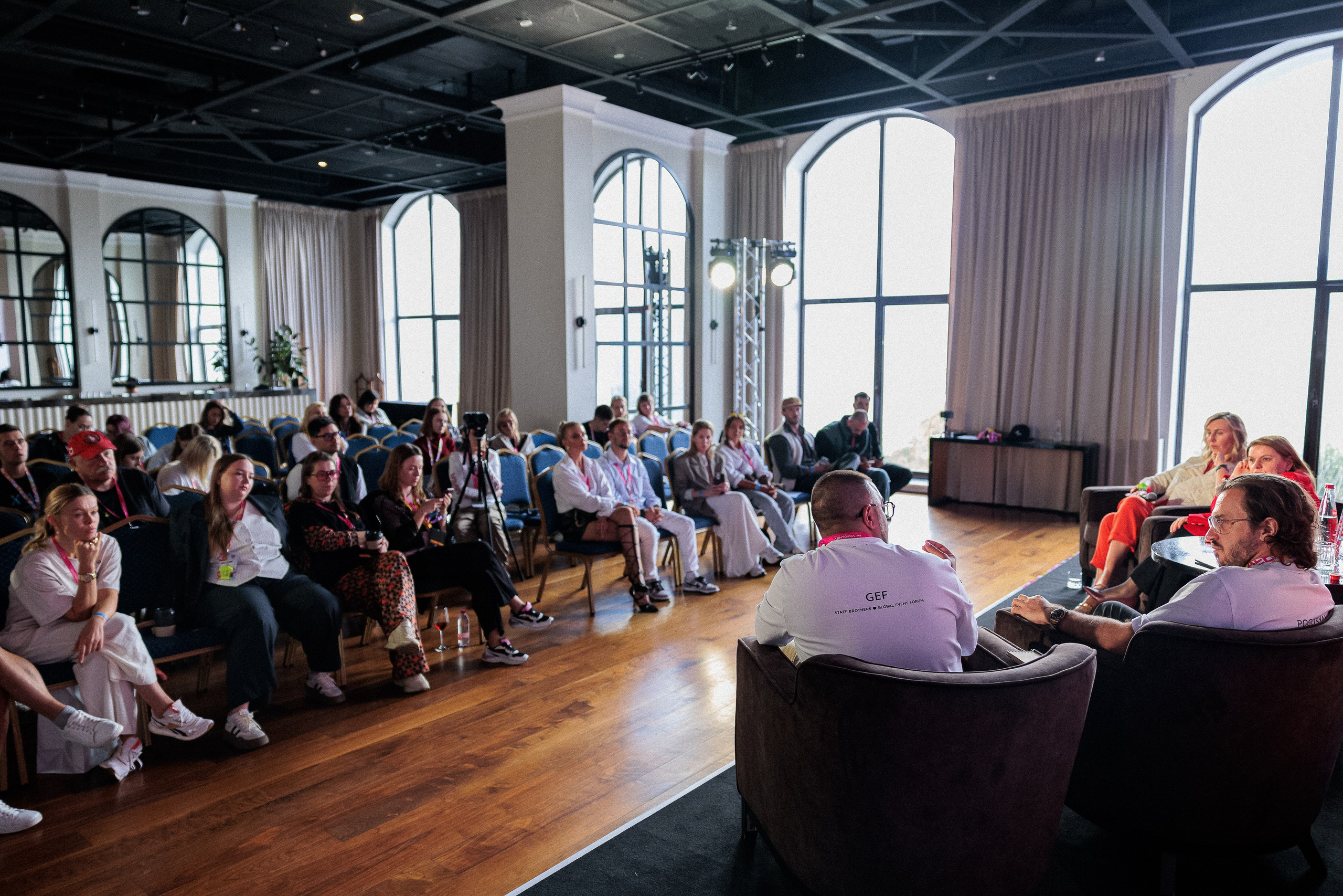 КОНФЕРЕНЦИИ. Арина Тамочкина. Фотограф Краснодарю