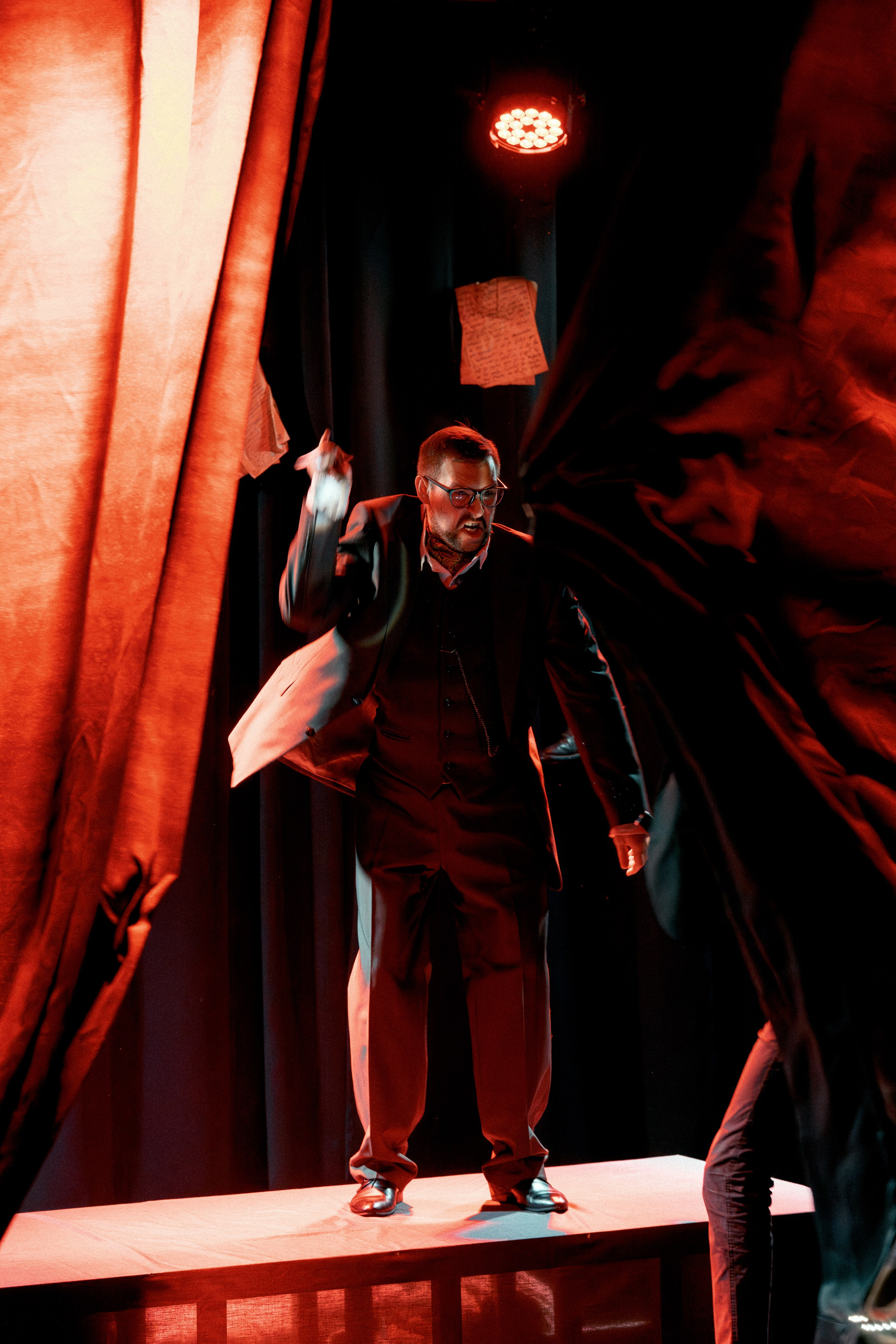 Спектакль «Женитьба». Репортажный и портретный фотограф Андрей Гаровский