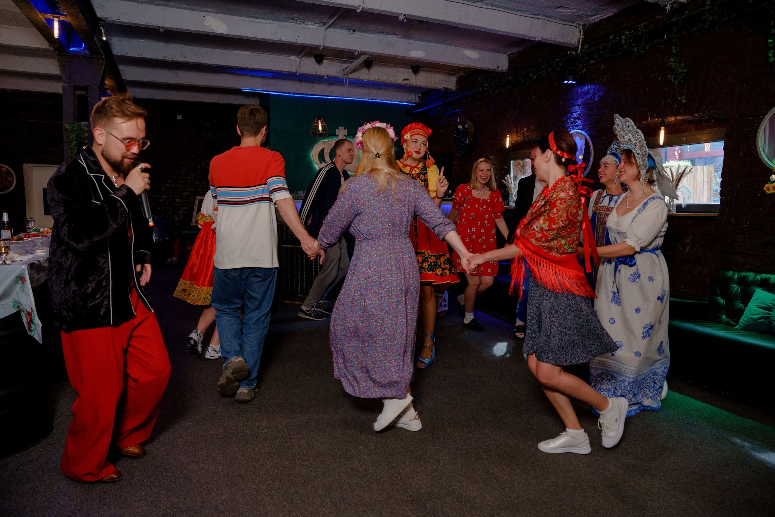 Фотограф на вечеринку в стиле «Деревня дураков» Москва. Репортажный фотограф Москва Сергей Дружинин