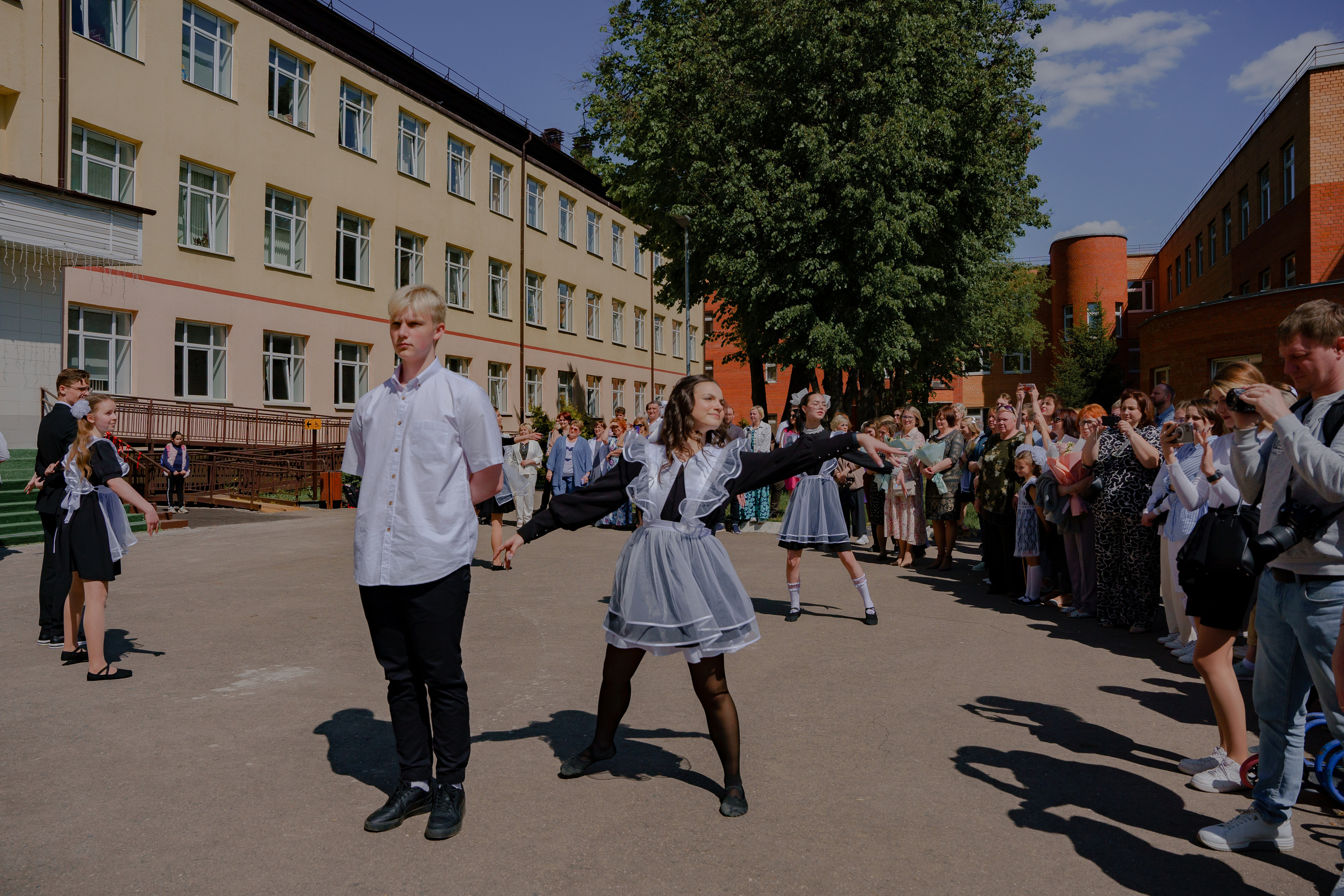 Сергей Дружинин фотограф на последний звонок и выпускной Москва. Репортажный фотограф Москва Сергей Дружинин