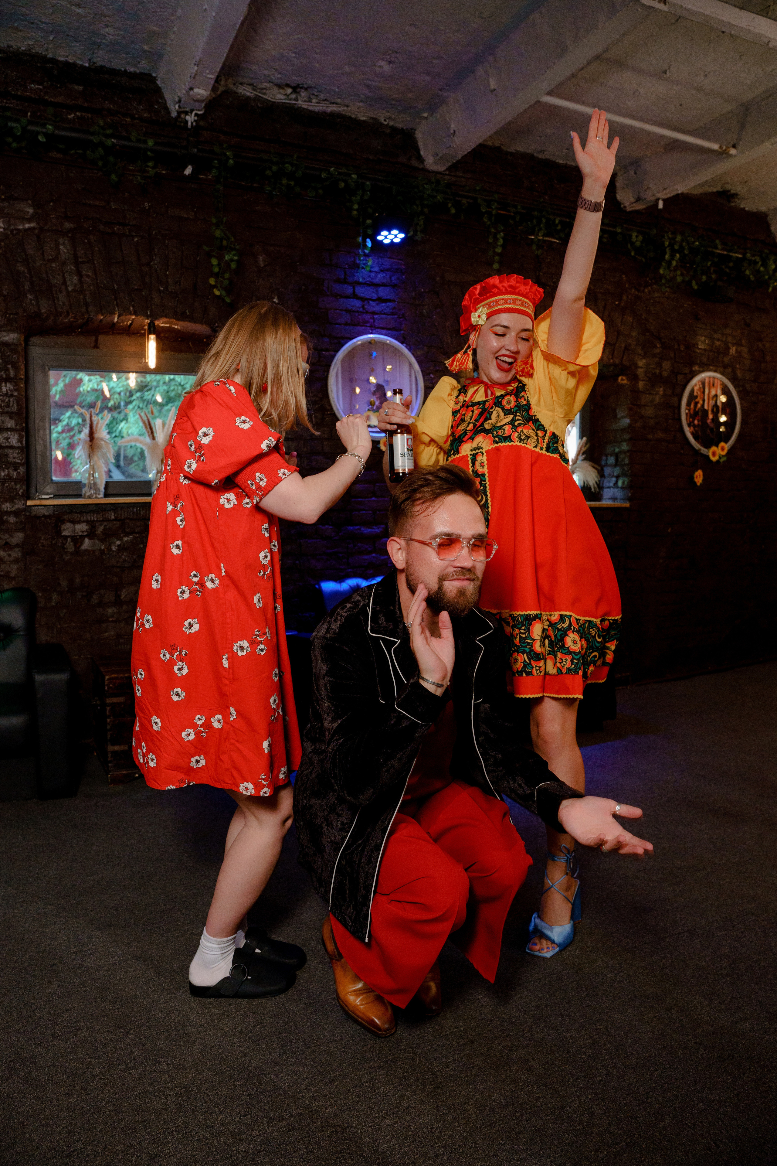 Фотограф на вечеринку в стиле «Деревня дураков» Москва. Репортажный фотограф Москва Сергей Дружинин
