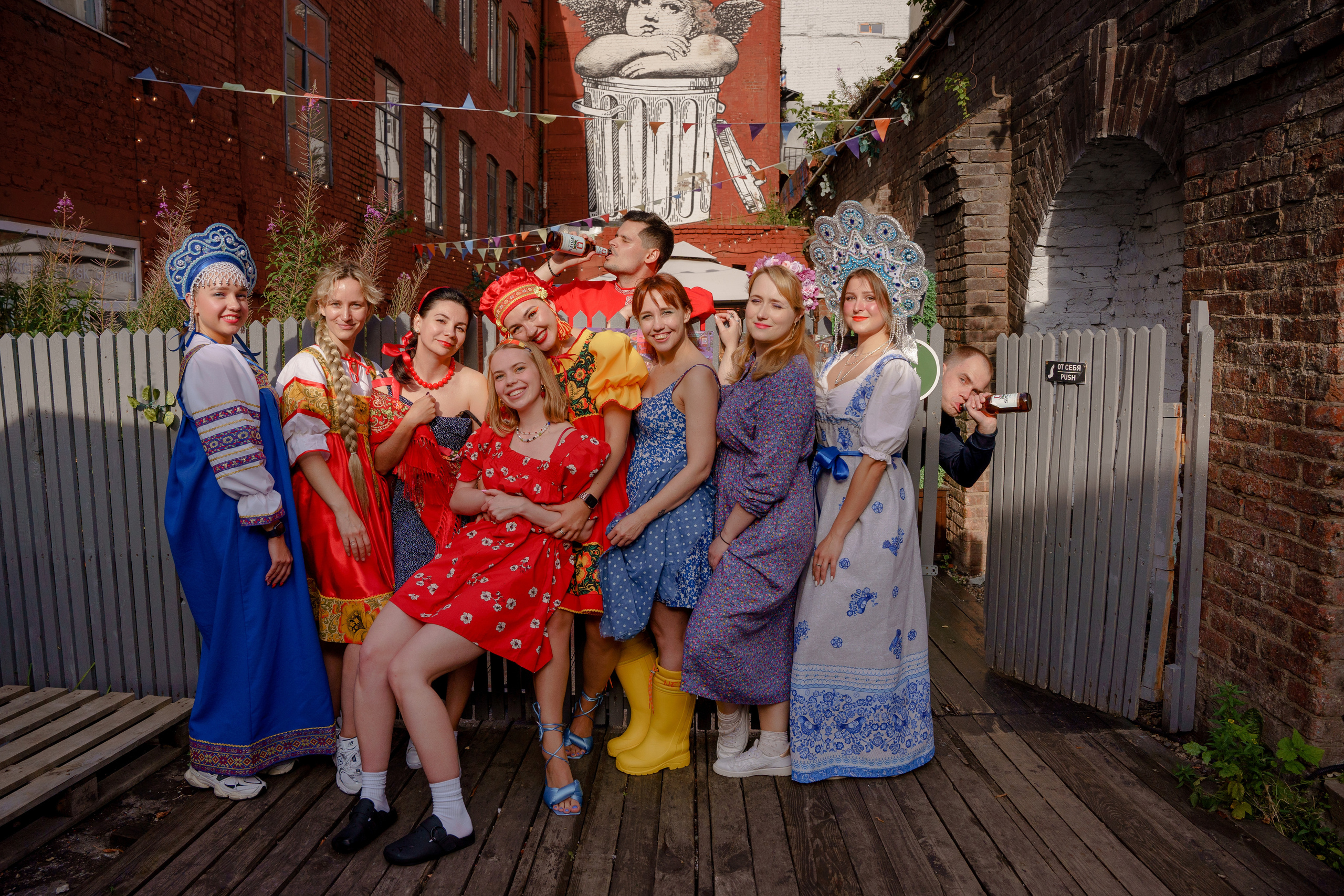 Фотограф на вечеринку в стиле «Деревня дураков» Москва. Репортажный фотограф Москва Сергей Дружинин