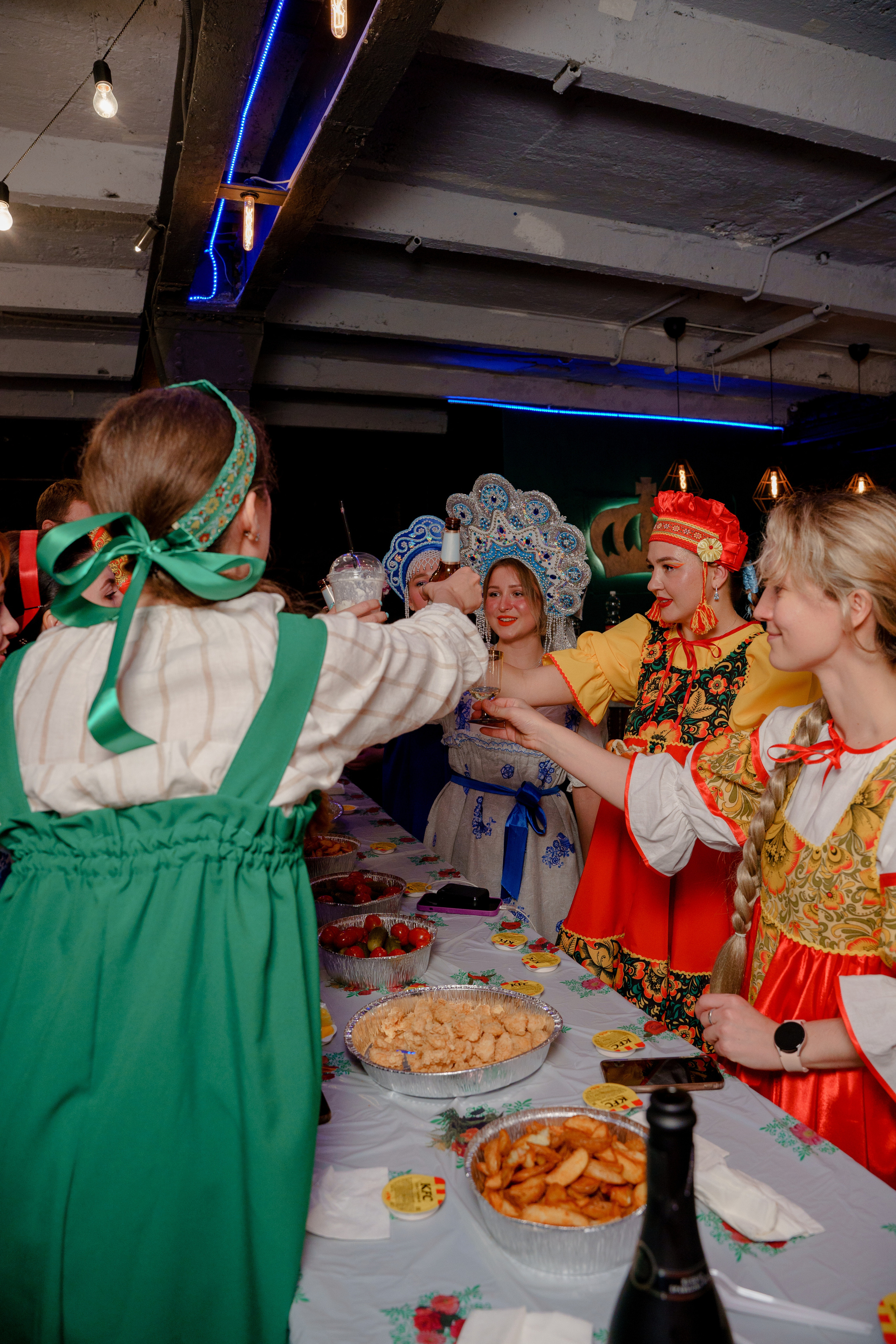 Фотограф на вечеринку в стиле «Деревня дураков» Москва. Репортажный фотограф Москва Сергей Дружинин